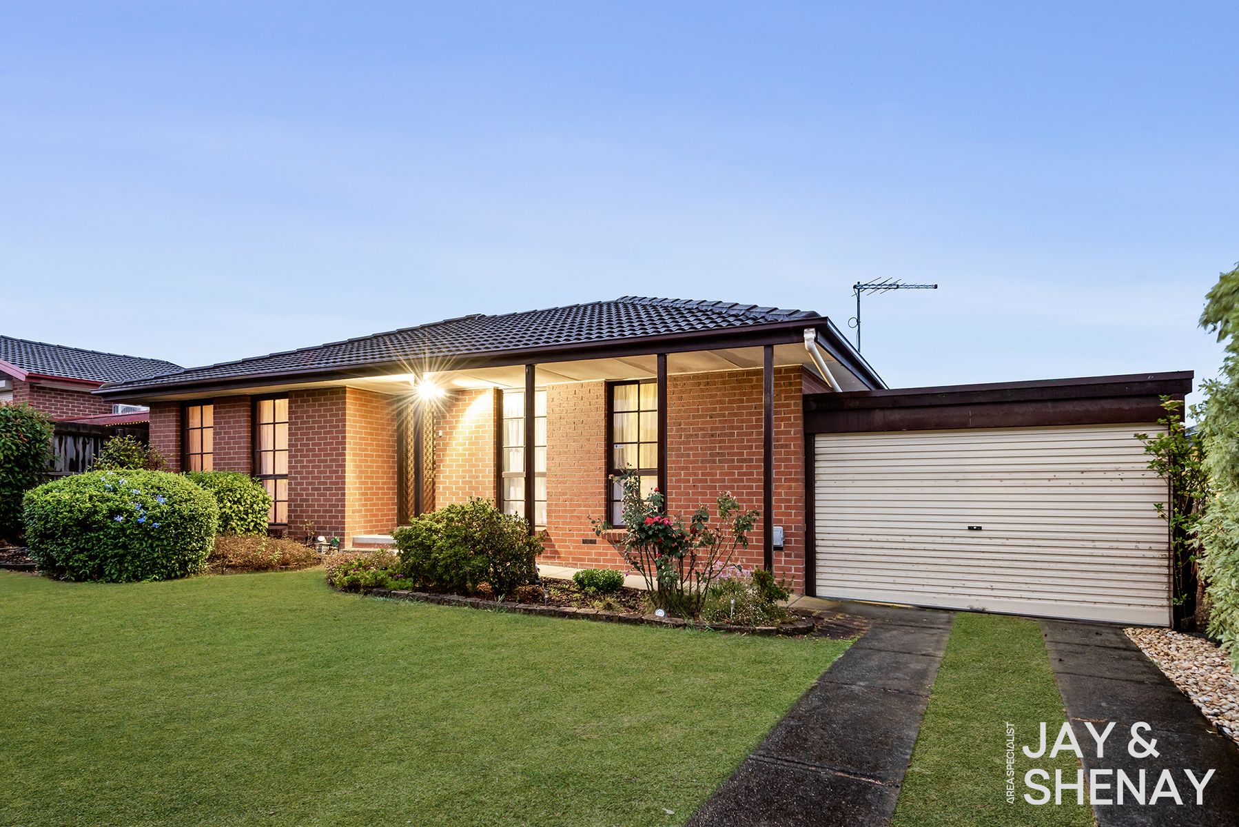 4-bedroom house at 39 GRANTON AVENUE, Endeavour Hills VIC 3802, Casey, Victoria