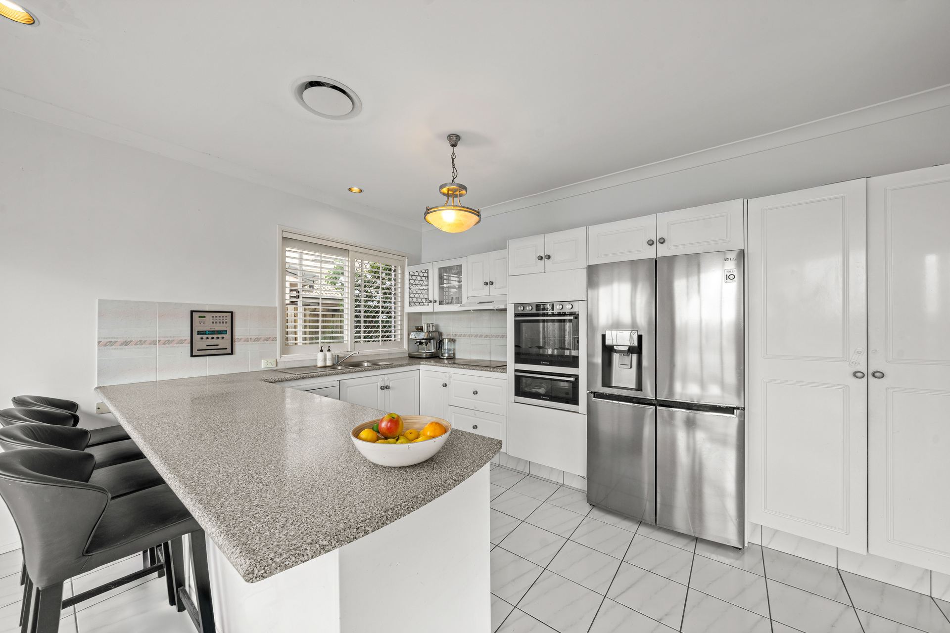 12 WANNEROO COURT, Mermaid Waters QLD 4218 - Image 9