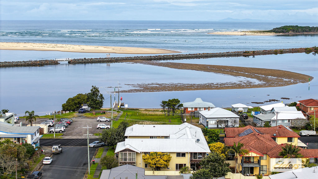 3-bedroom unit at 3 39 Beach Street, Harrington NSW 2427, Mid-Coast, New South Wales