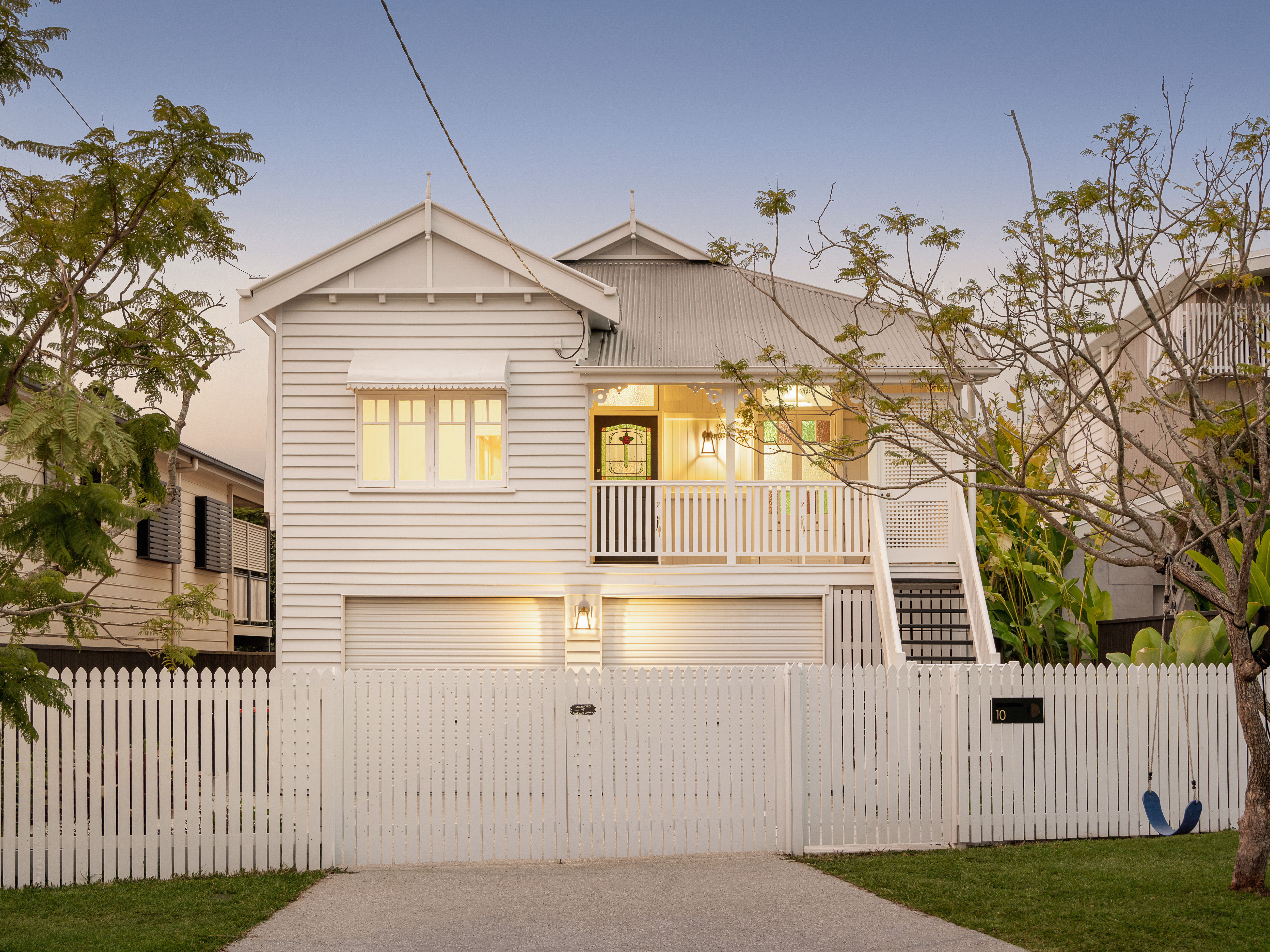 10 STEPHENSON STREET, Bardon QLD 4065 - Image 1