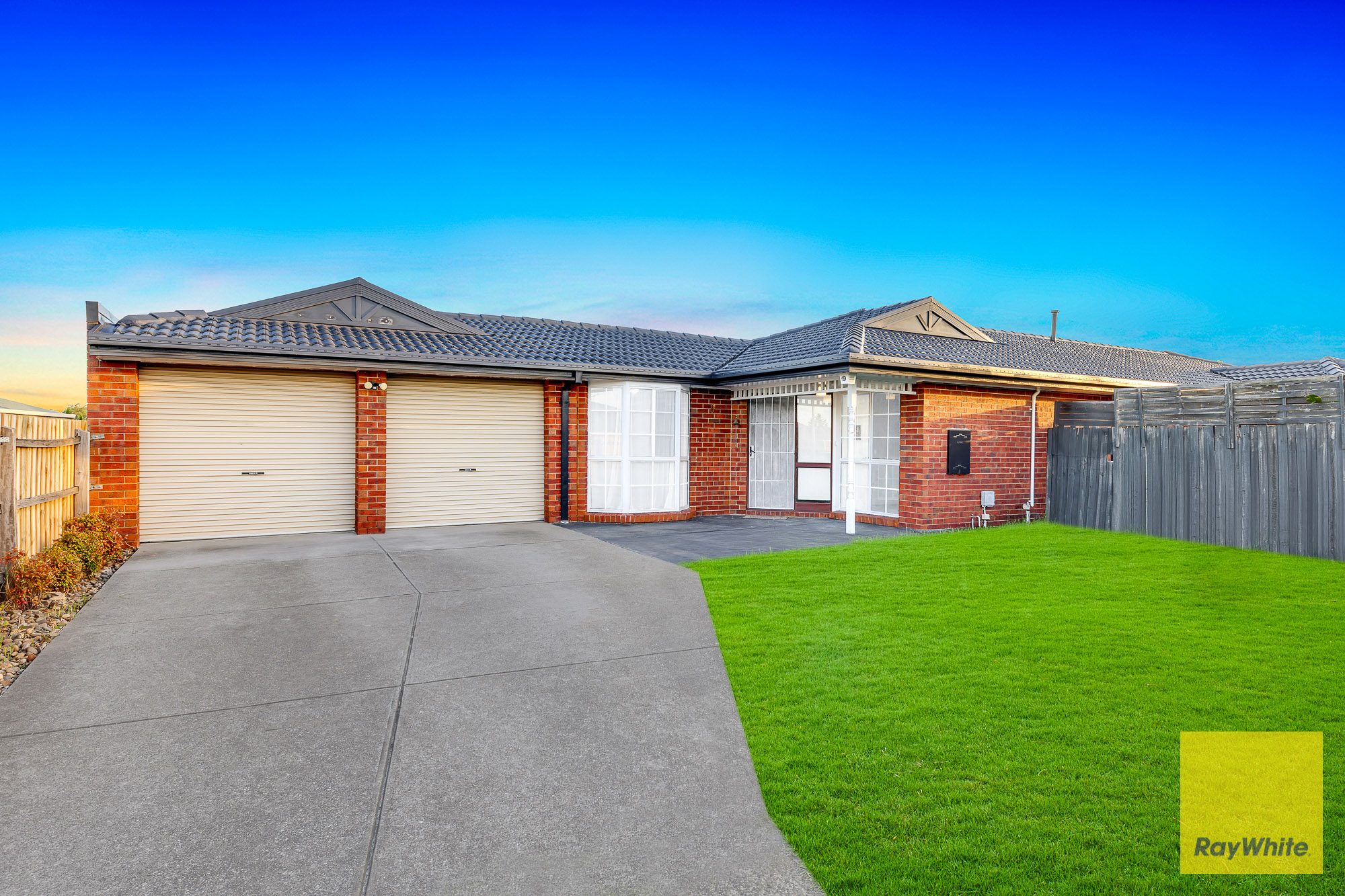 9 HAZELWOOD COURT, Hoppers Crossing VIC 3029 - Image 2