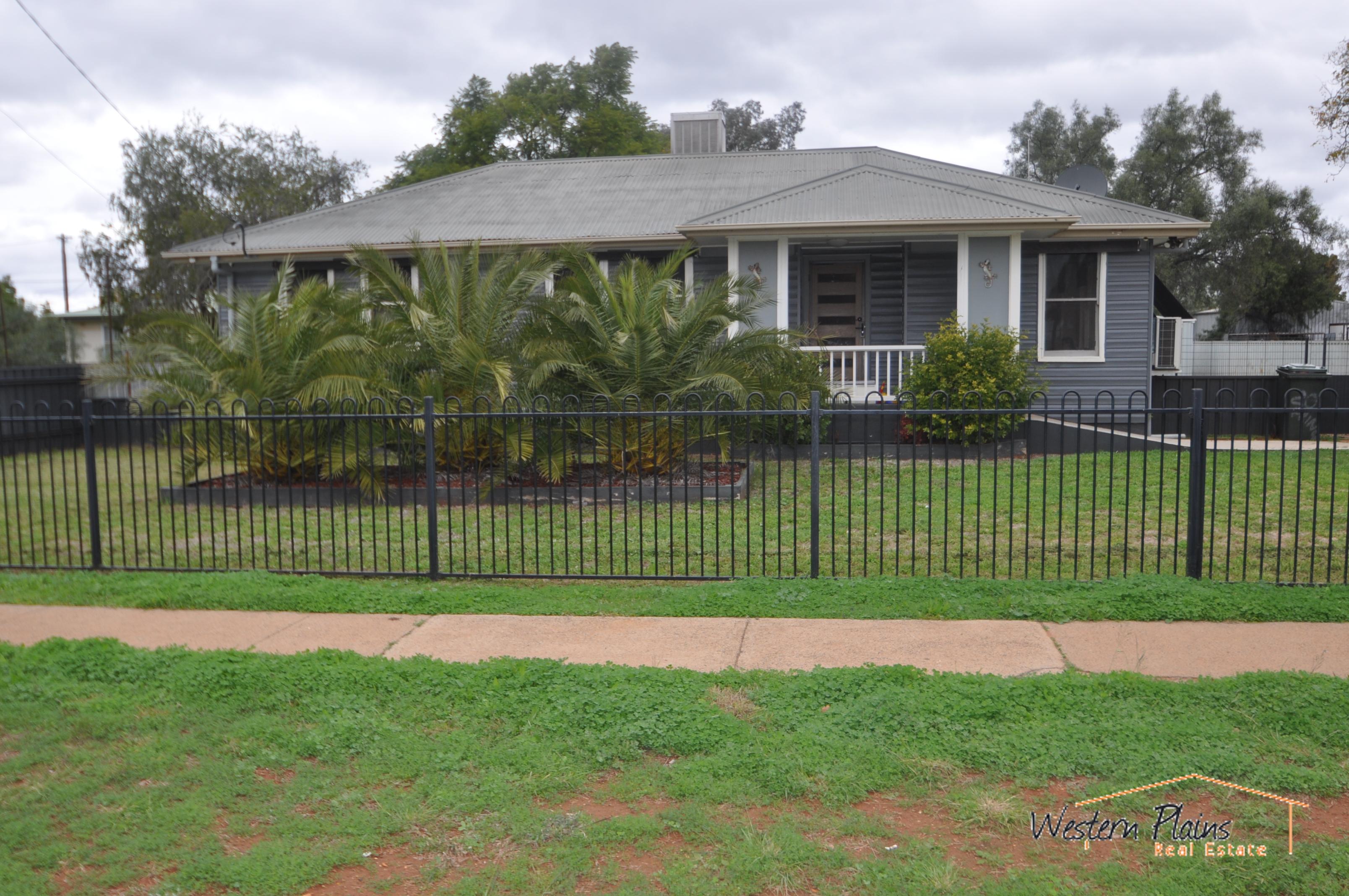 20 Prince Street, Cobar, NSW 2835 - Image 1
