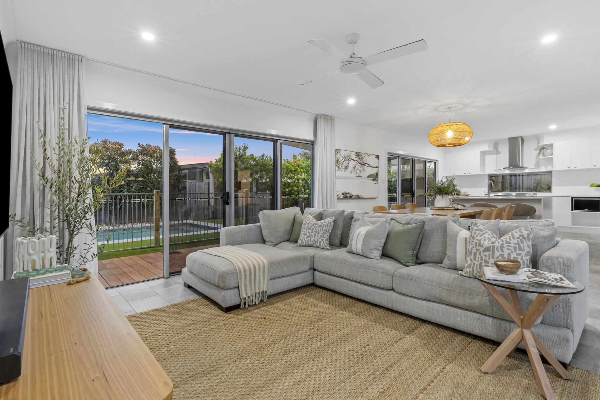 83 LACEFLOWER PARADE, Casuarina NSW 2487 - Image 4