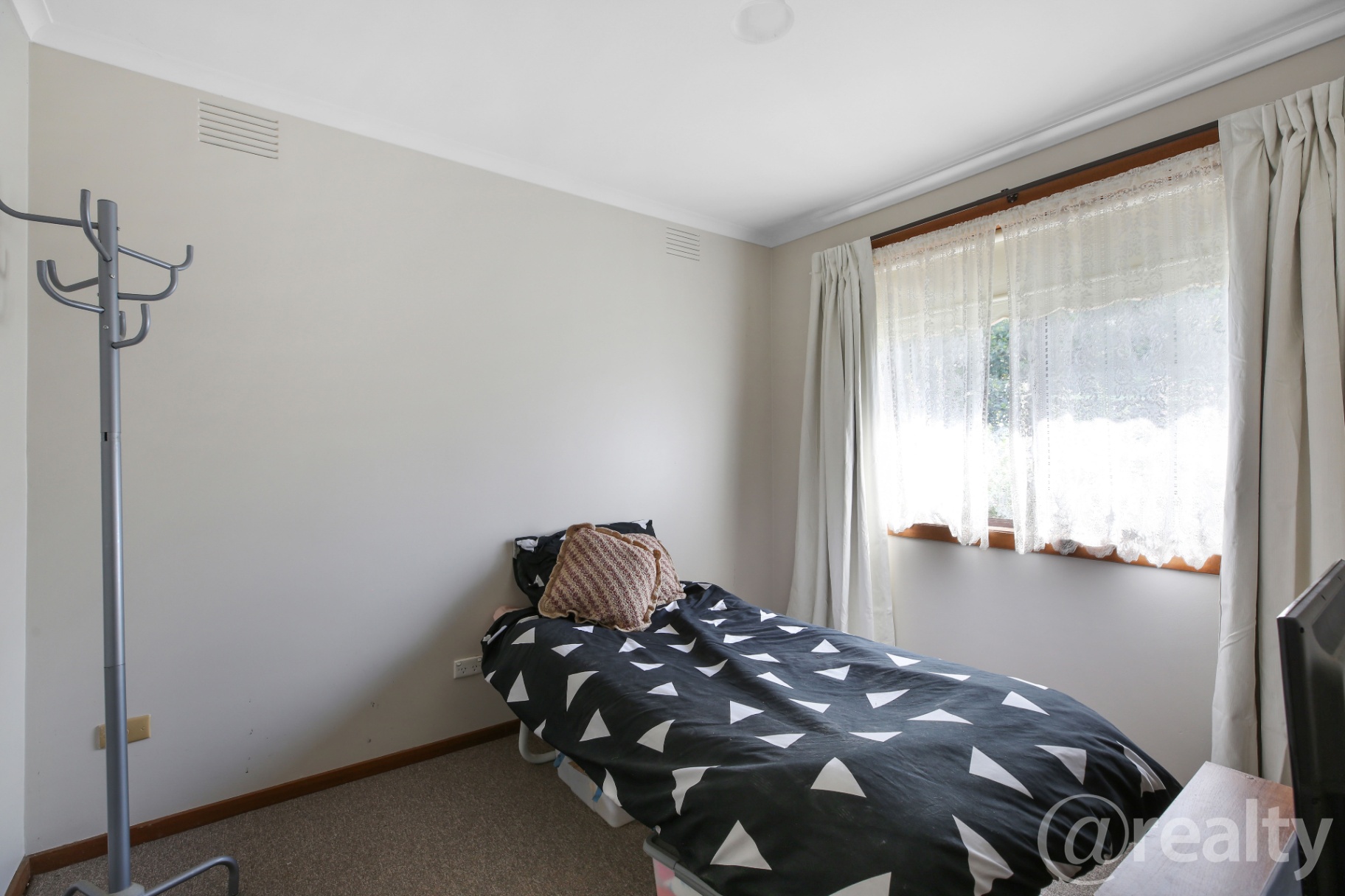 2-bedroom unit at 32 Dodemaides Road, Trafalgar, Vic, 3824, Baw Baw, Victoria