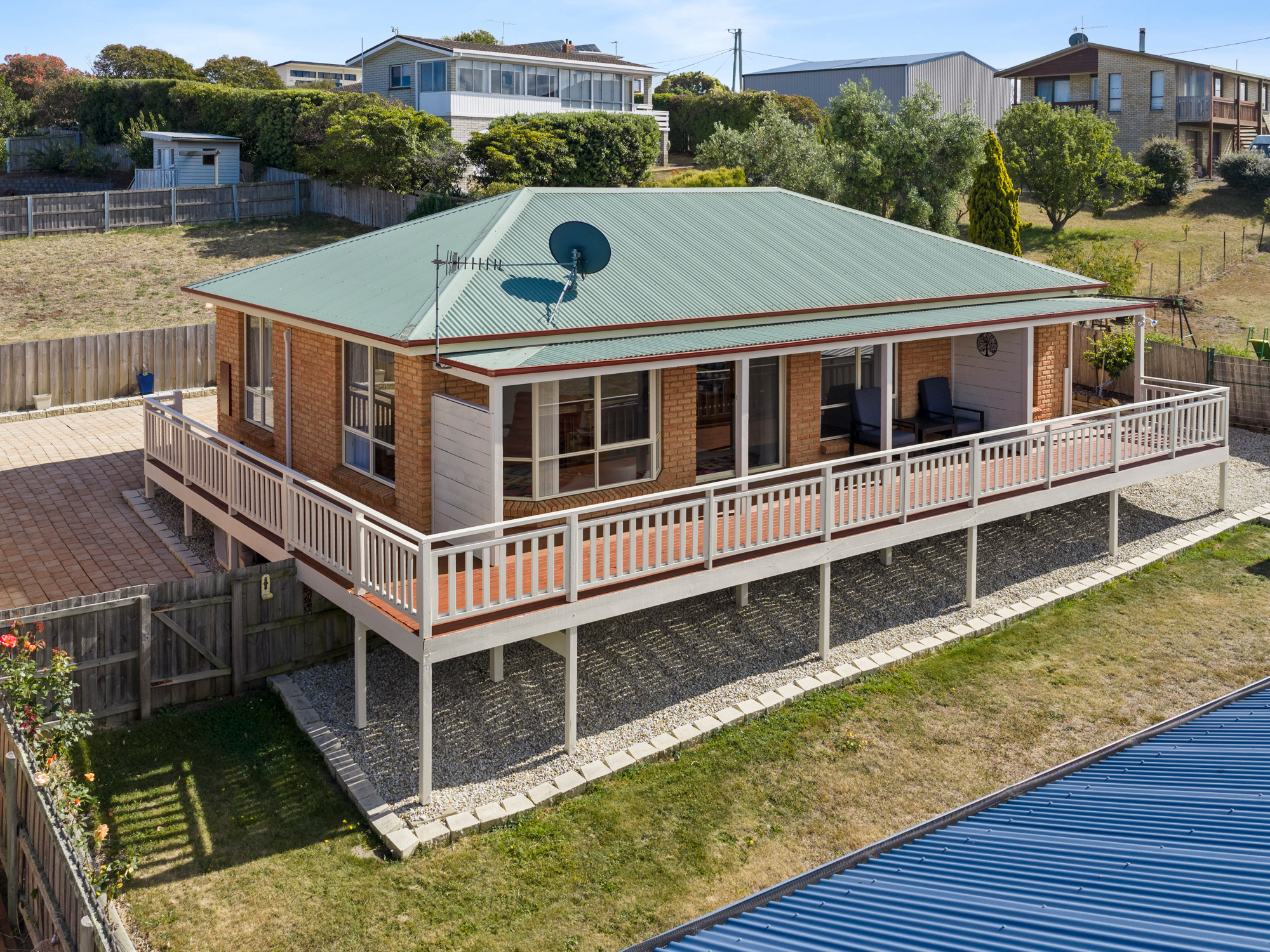 2 12 COOKS COURT, SWANSEA TAS 7190 - Image 2