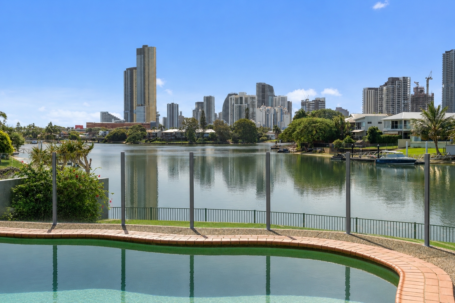 38 GRETEL DRIVE, Mermaid Waters QLD 4218 - Image 2