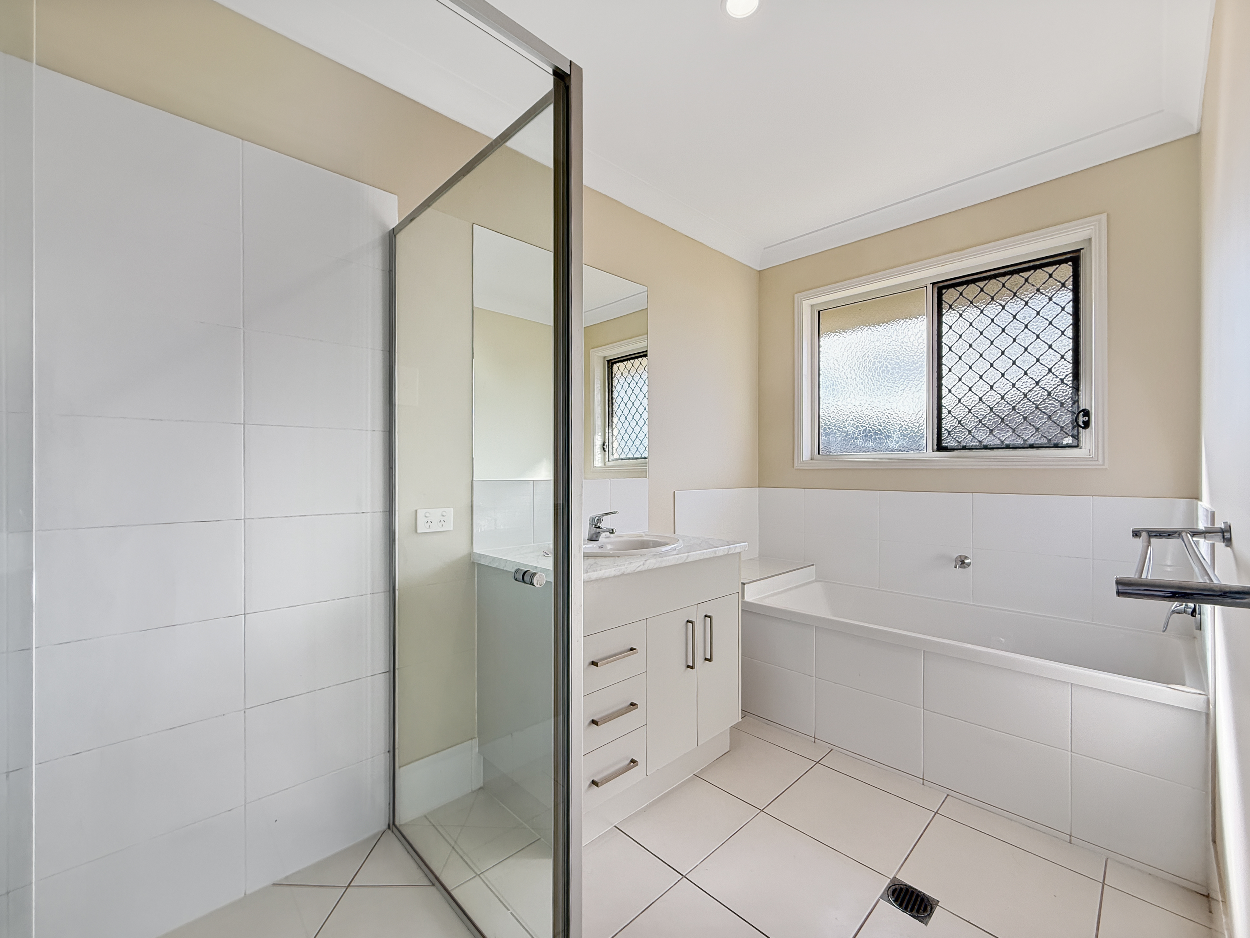 4 SEMPH CRESCENT, Laidley North QLD 4341 - Image 9