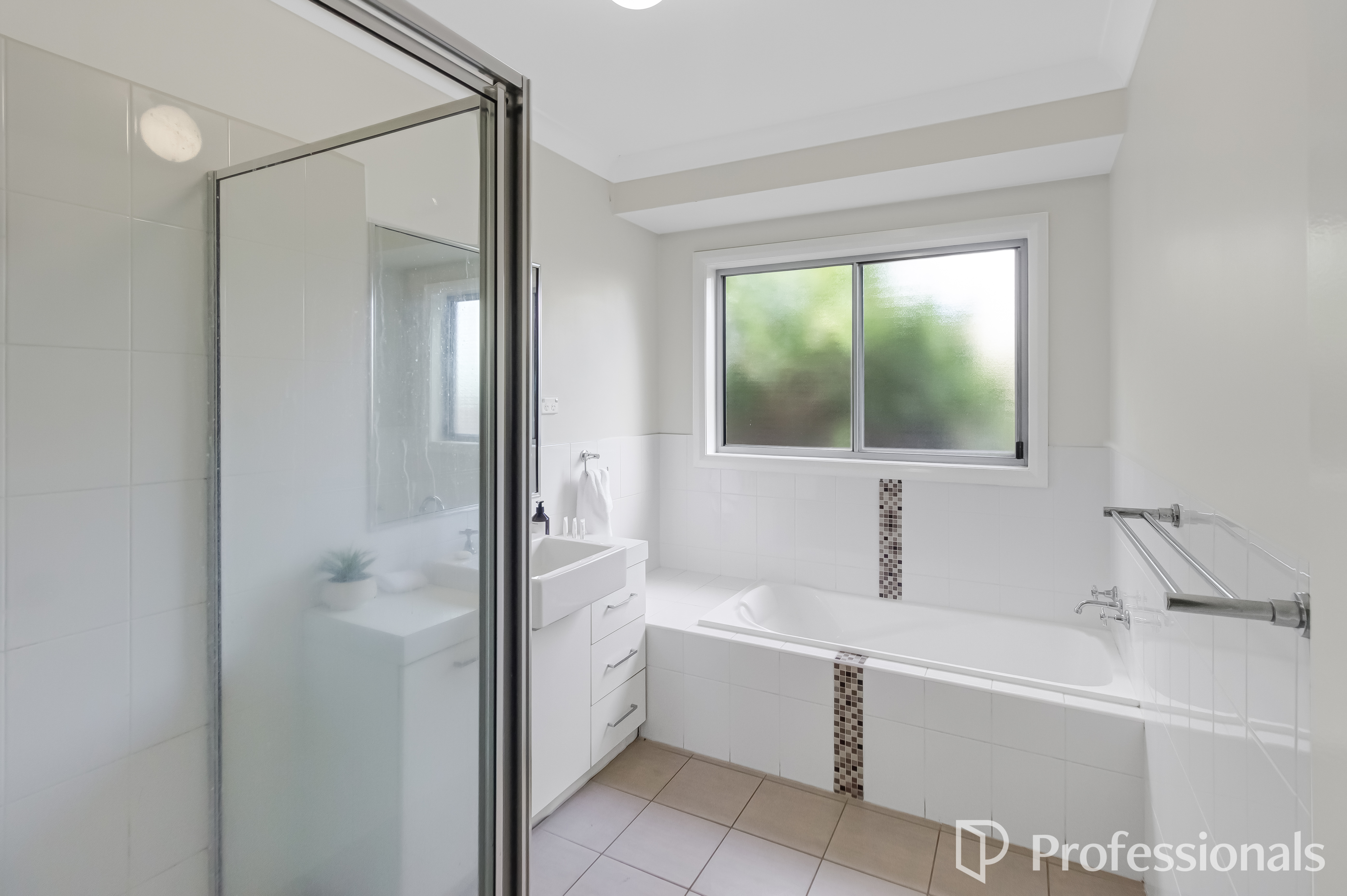3-bedroom house at 52 Messenger Avenue, Boorooma, NSW 2650, Wagga Wagga, New South Wales