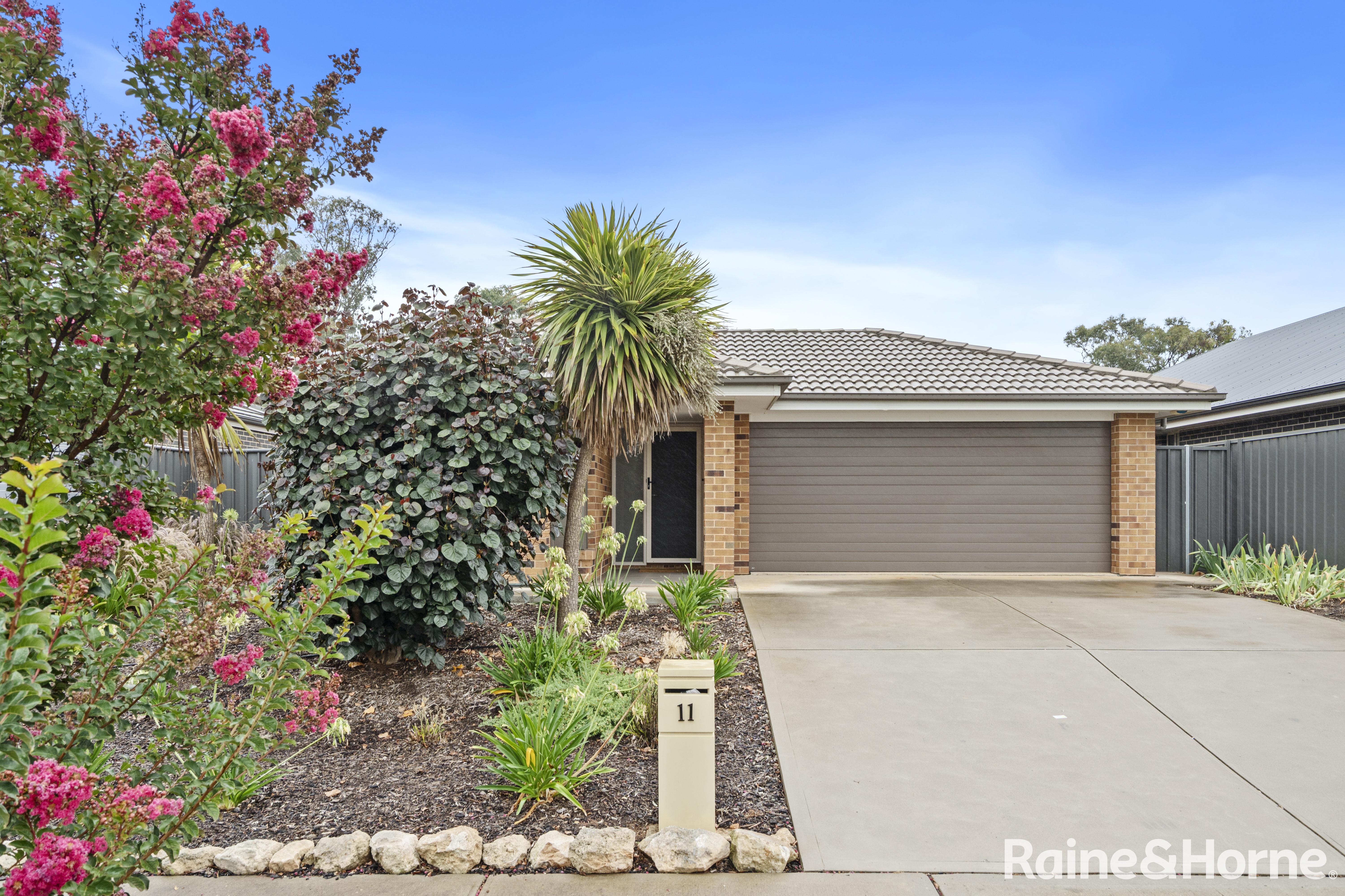 11 Wilson Street, Strathalbyn, SA 5255 - Image 1