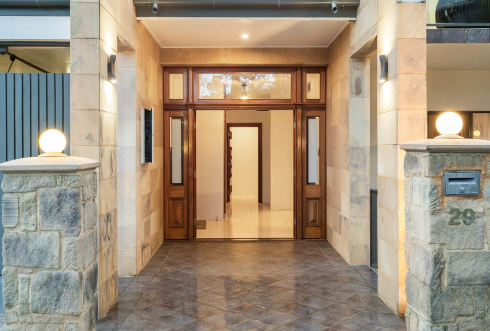 5-bedroom house at 29 Strath Street, Highgate Hill, QLD 4101, Brisbane, Queensland