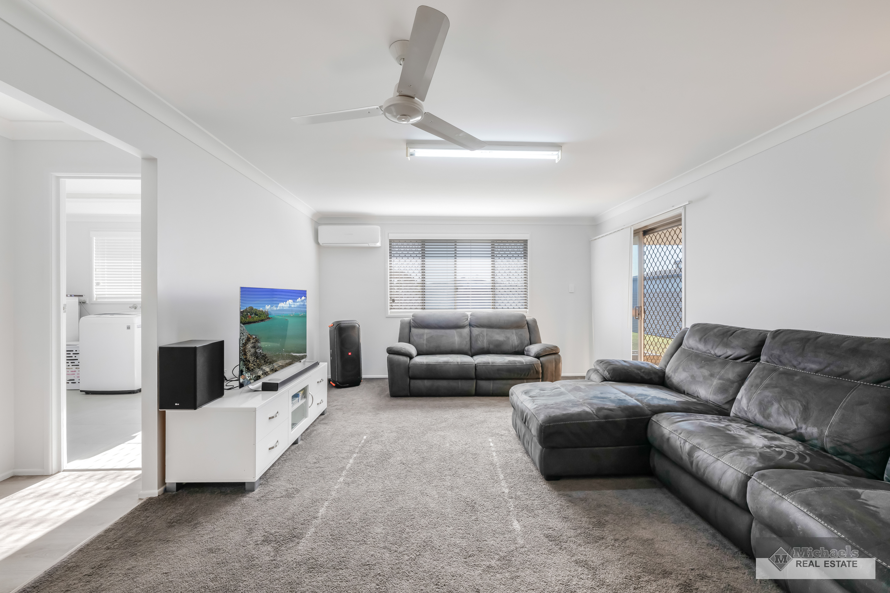 19 RATTRAY STREET, Avenell Heights QLD 4670 - Image 6
