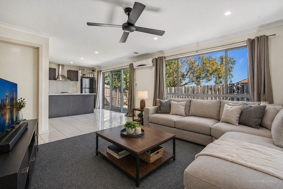 3-bedroom unit at UNIT 14 11 HAWK AVENUE, Pakenham VIC 3810, Cardinia, Victoria
