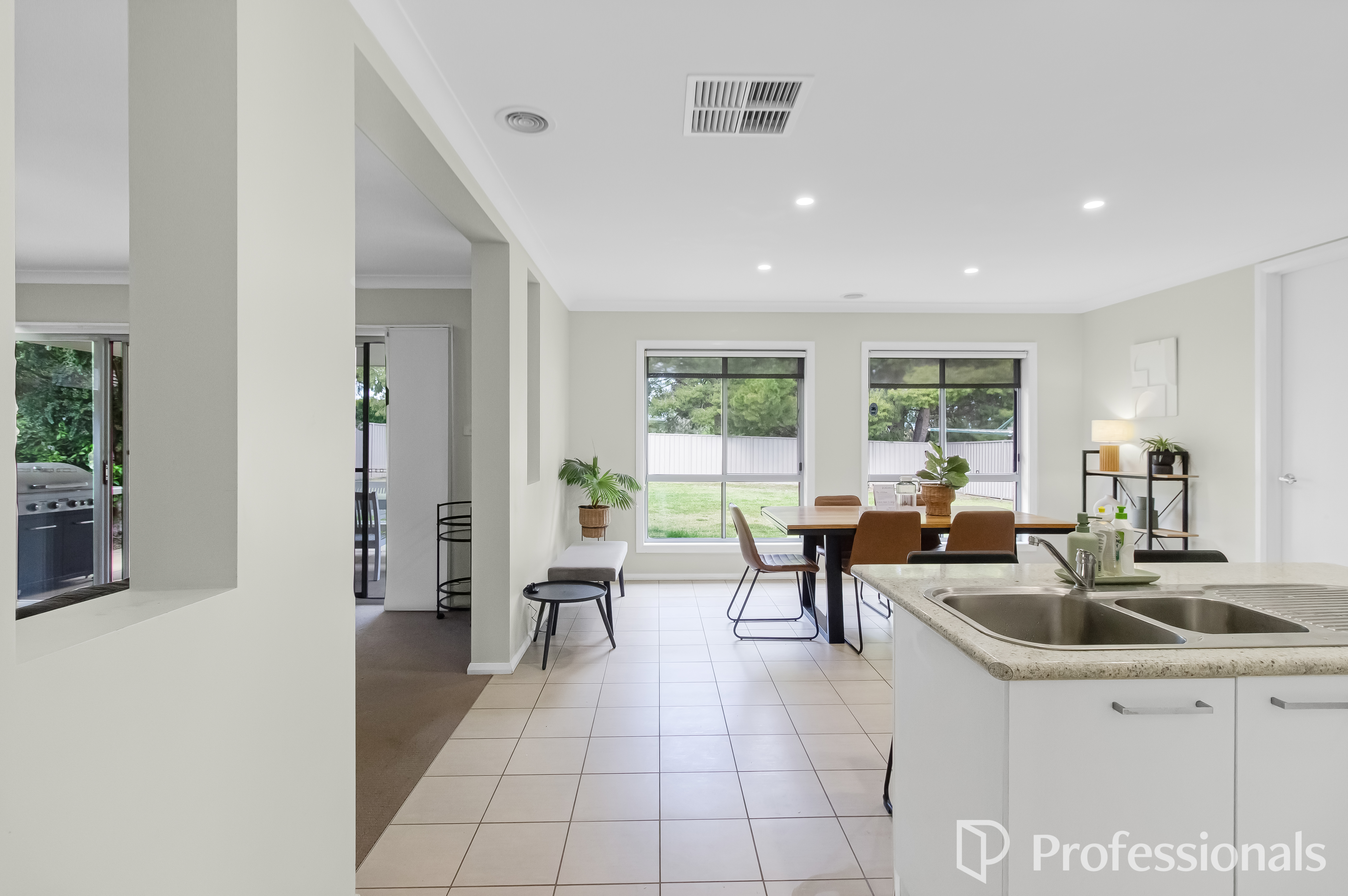 3-bedroom house at 52 Messenger Avenue, Boorooma, NSW 2650, Wagga Wagga, New South Wales