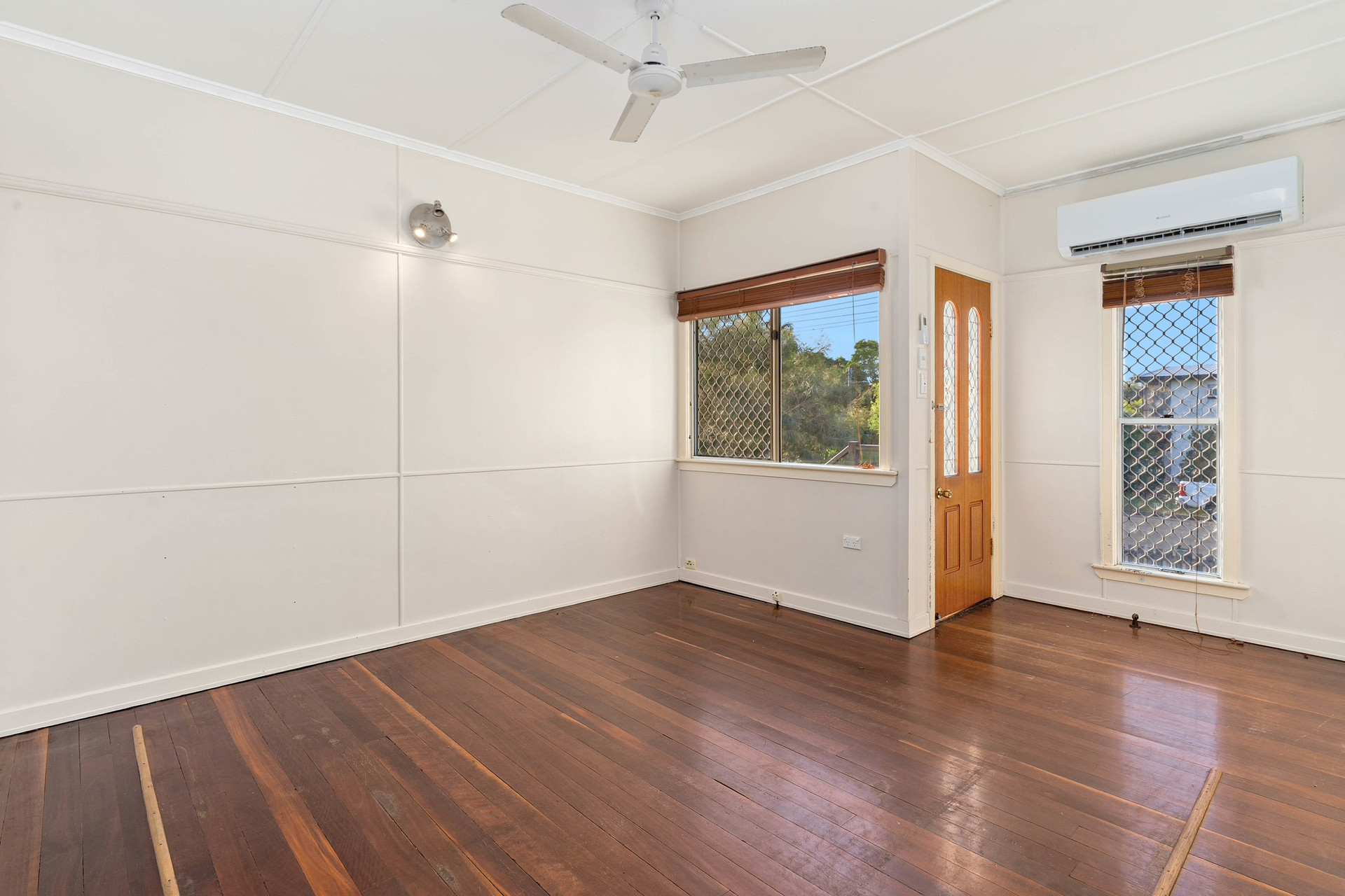 258 ELPHINSTONE STREET, Koongal QLD 4701 - Image 4