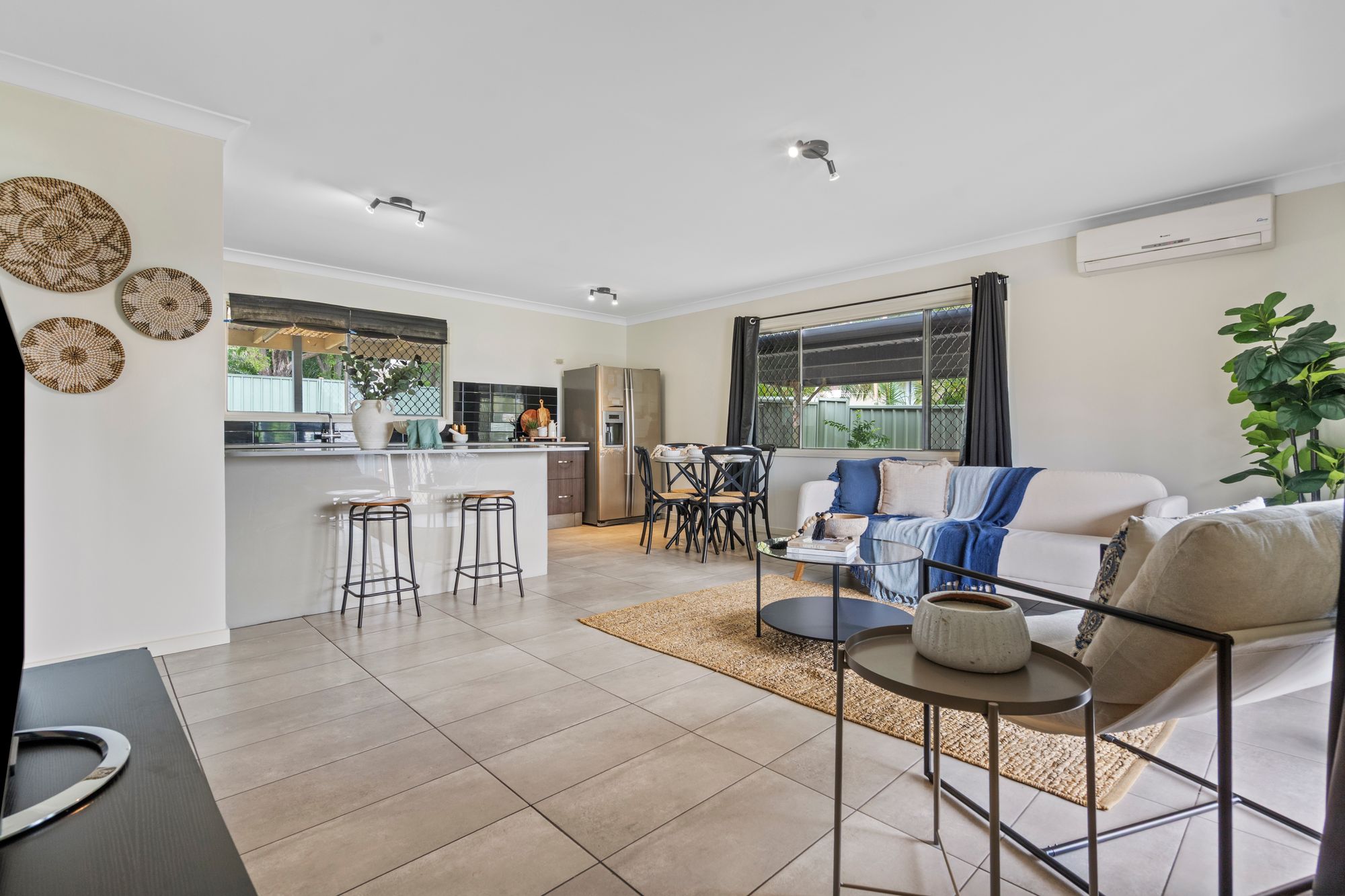 18 SKYLINE DRIVE, Kingston QLD 4114 - Image 2