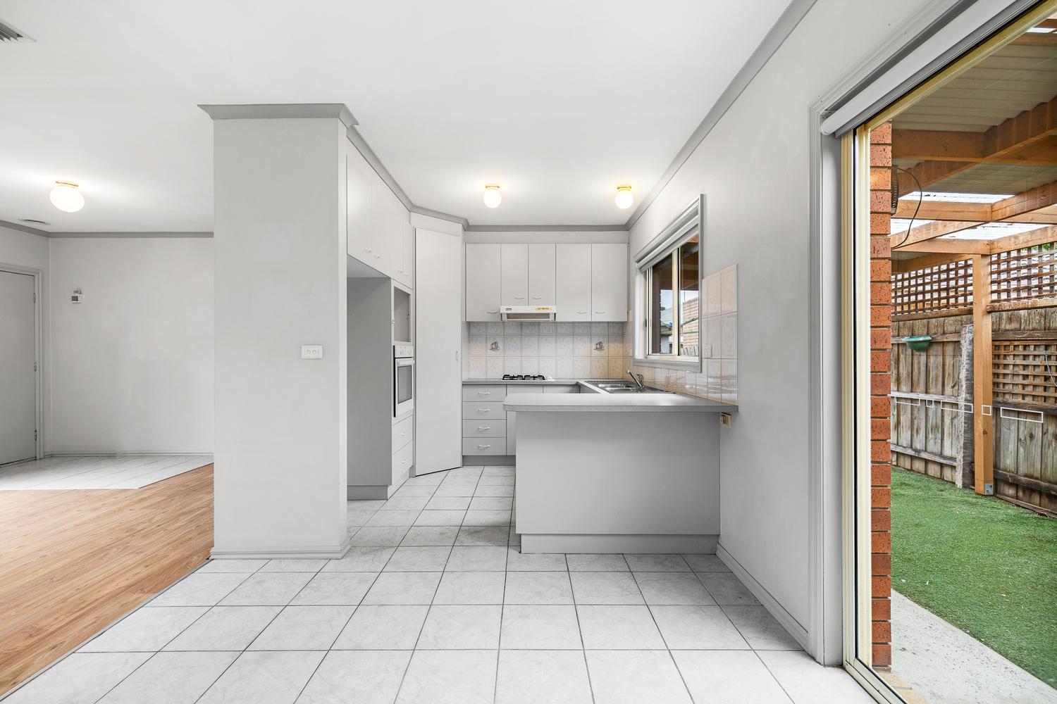 3/53 Pecks Road, Sydenham, VIC 3037 - Image 5