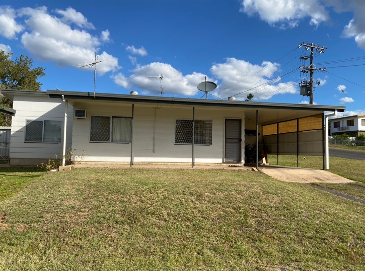 6-bedroom house at 1 Herring Court, Clermont, QLD 4721, Isaac, Queensland