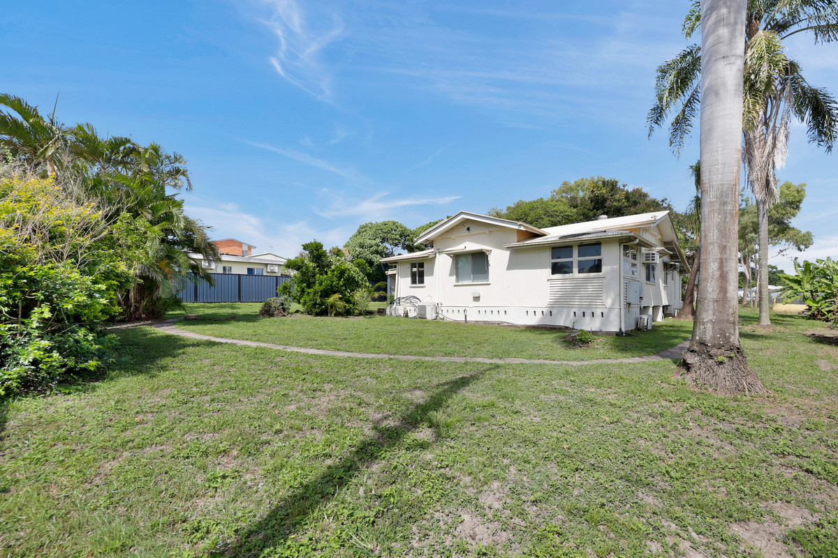 15 OLD EIMEO ROAD, Rural View QLD 4740 - Image 1