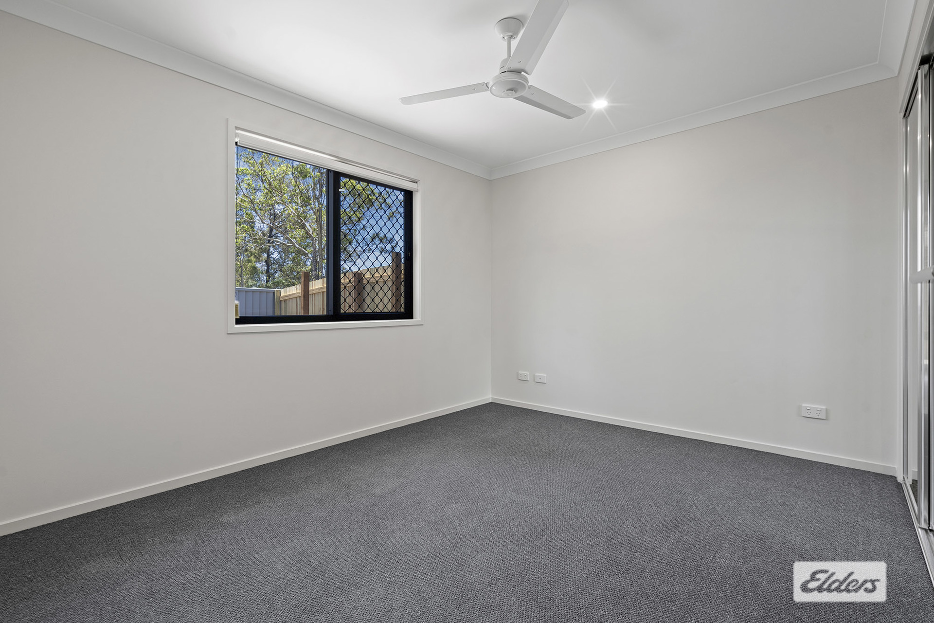 5-bedroom unit at 33 Concorde Drive, Loganholme, QLD 4129, Logan, Queensland