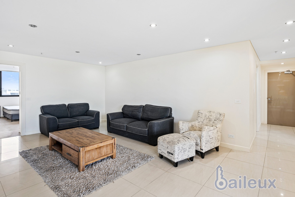 THE CROWN 303 27 RIVER STREET, MACKAY QLD 4740 - Image 3