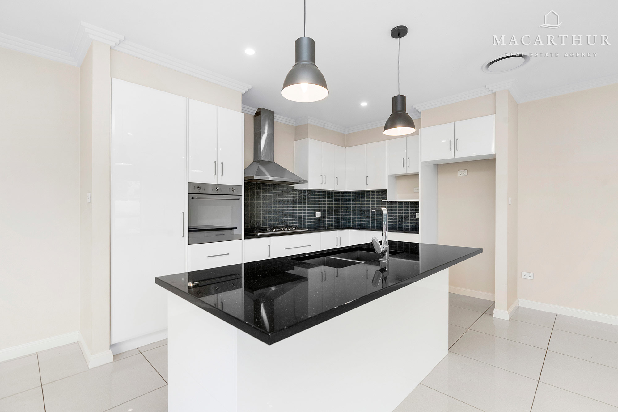 17 BRINDABELLA DRIVE, Tatton NSW 2650 - Image 3