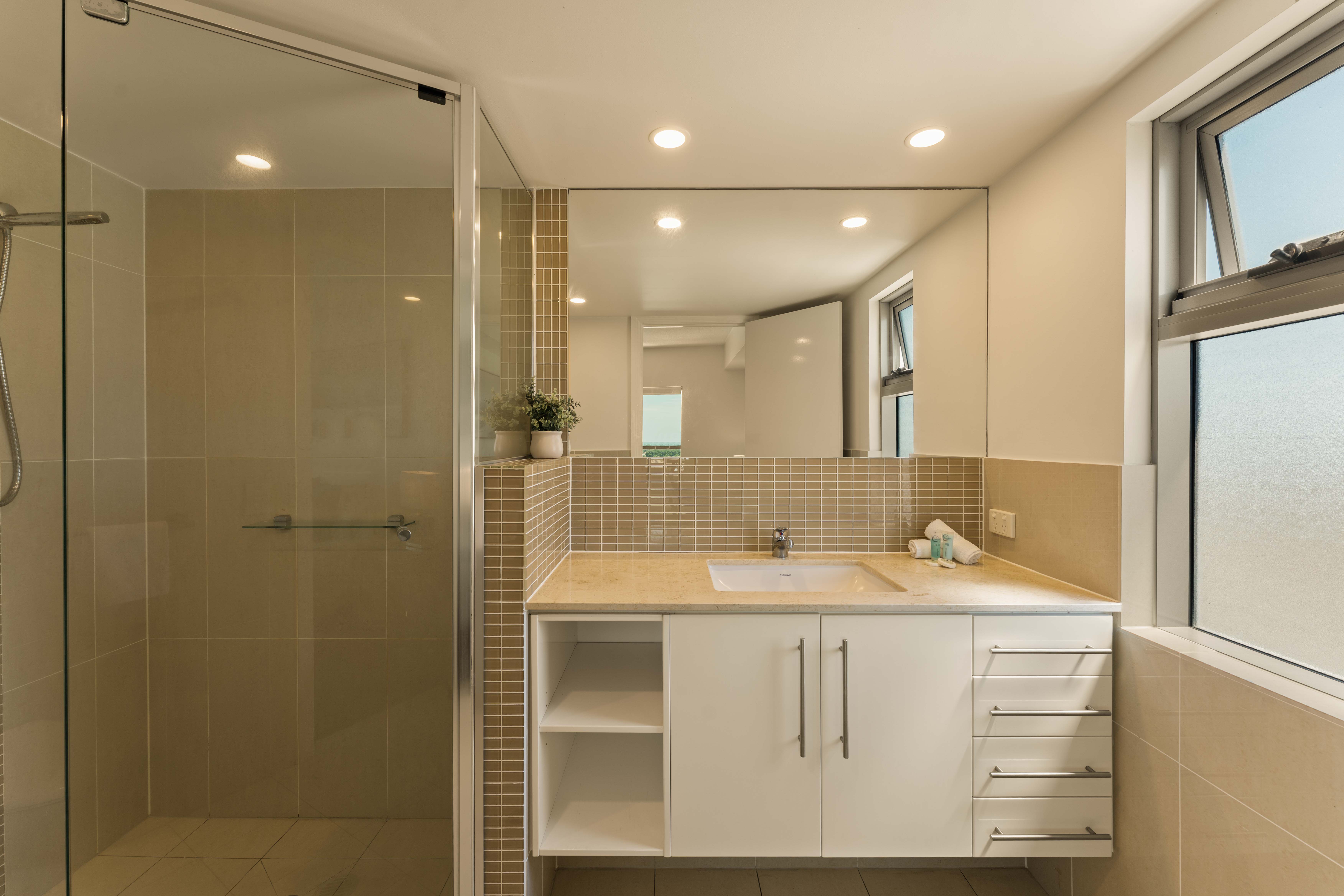 701/185 Redcliffe Parade, Redcliffe, QLD 4020 - Image 8