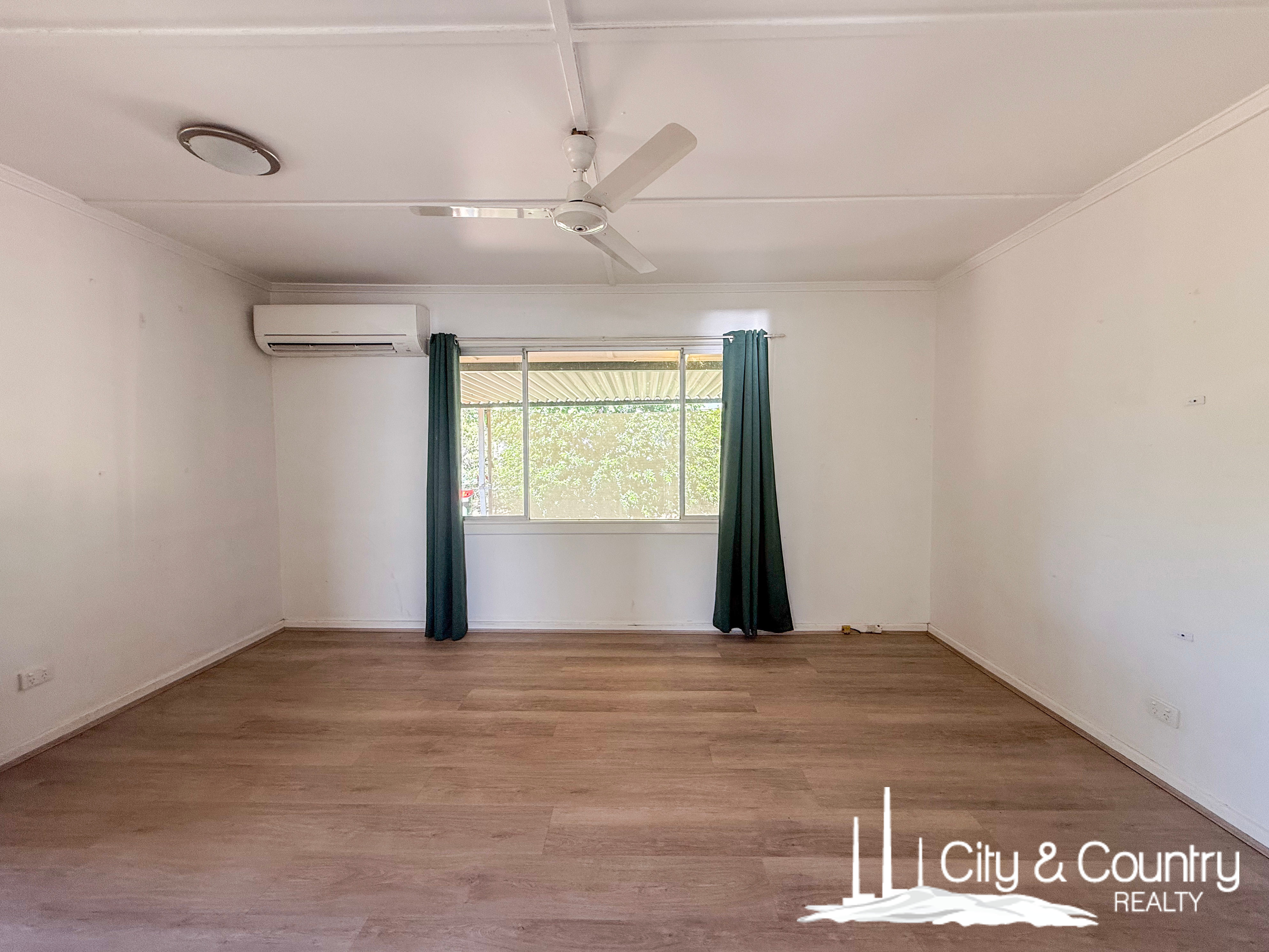 4 Emerald Street, Happy Valley, QLD 4825 - Image 8