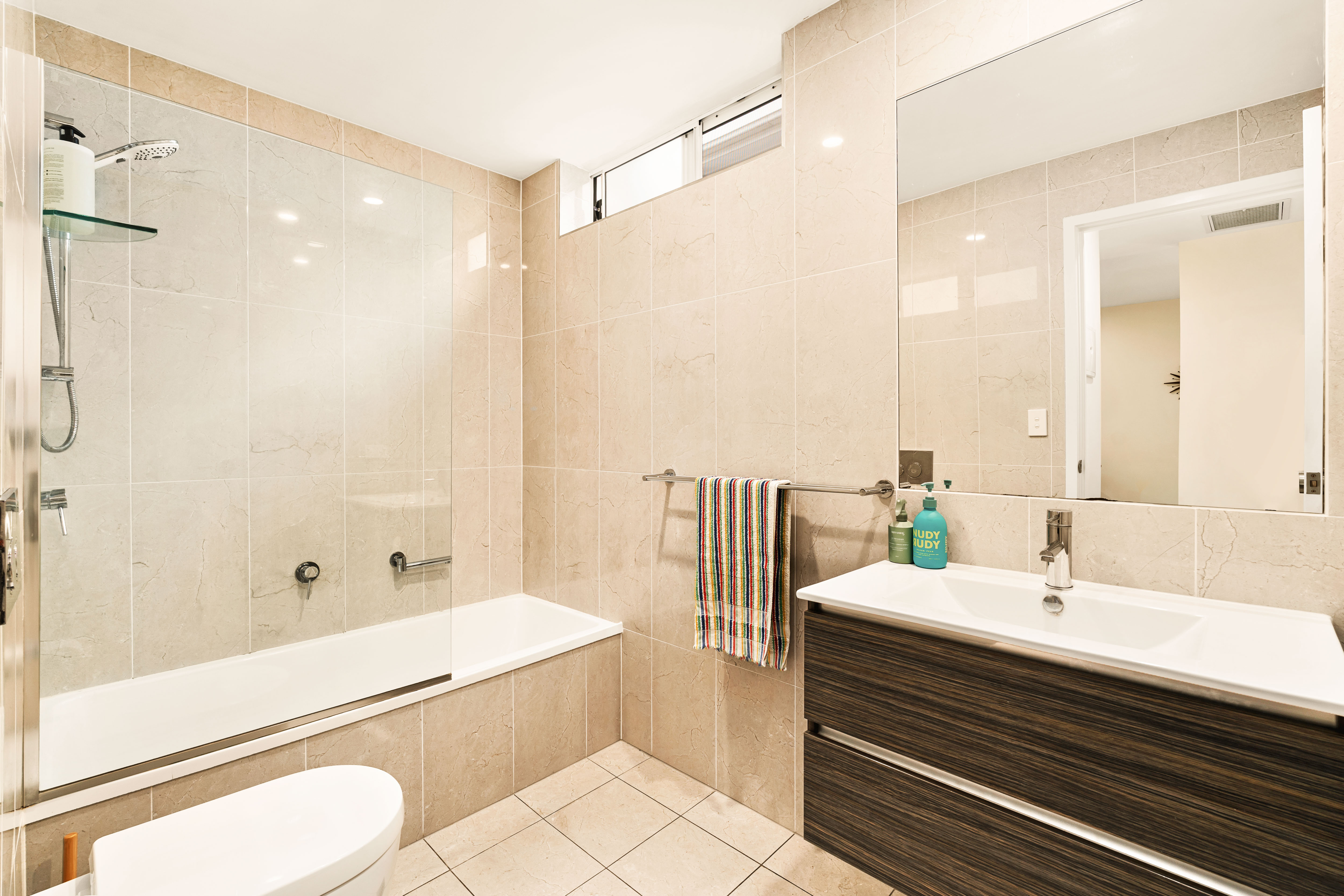 3-bedroom unit at 2/30 Second Avenue, Sandgate, Qld, 4017, Brisbane, Queensland