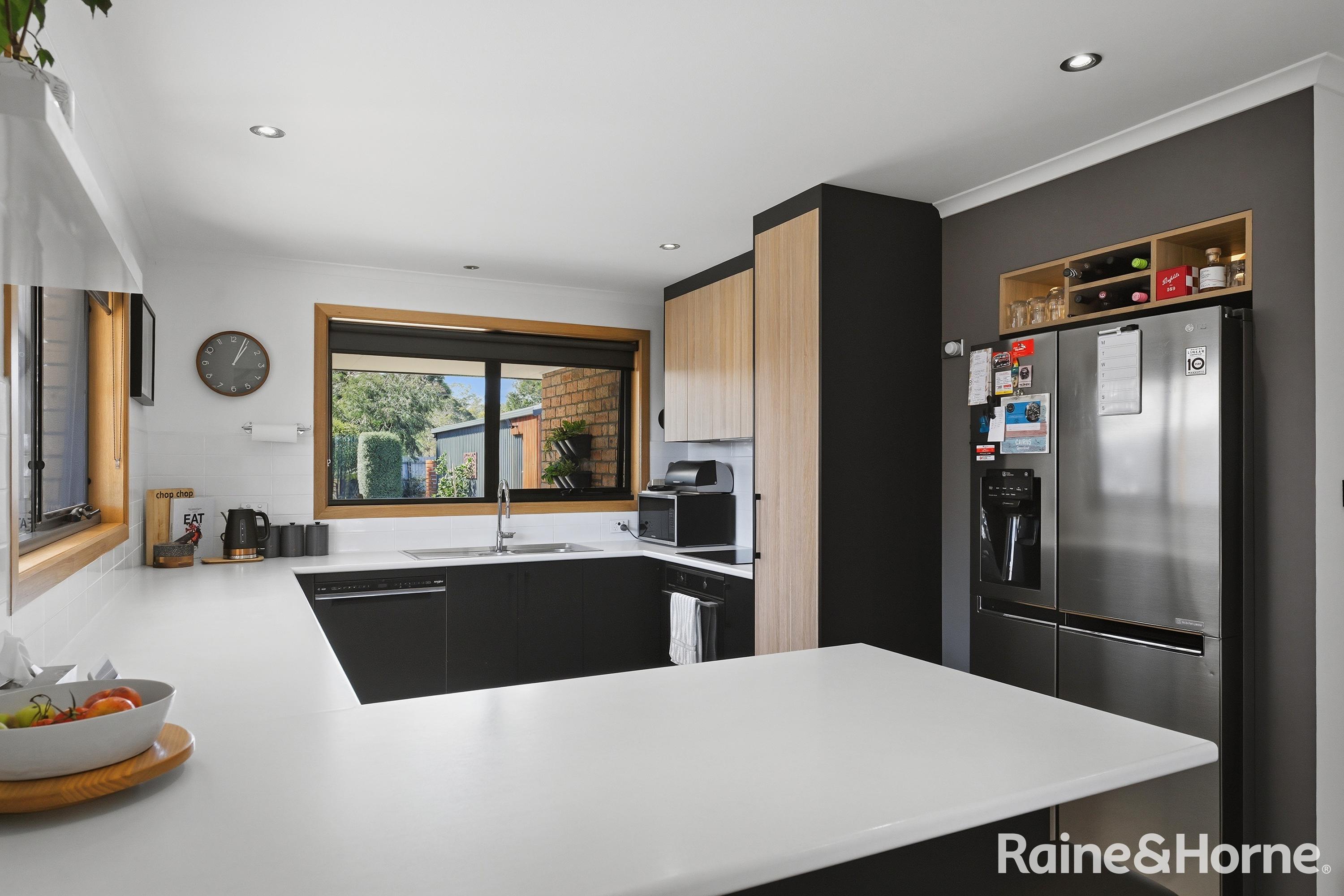 24 SANDY POINT AVENUE, Dodges Ferry TAS 7173 - Image 8