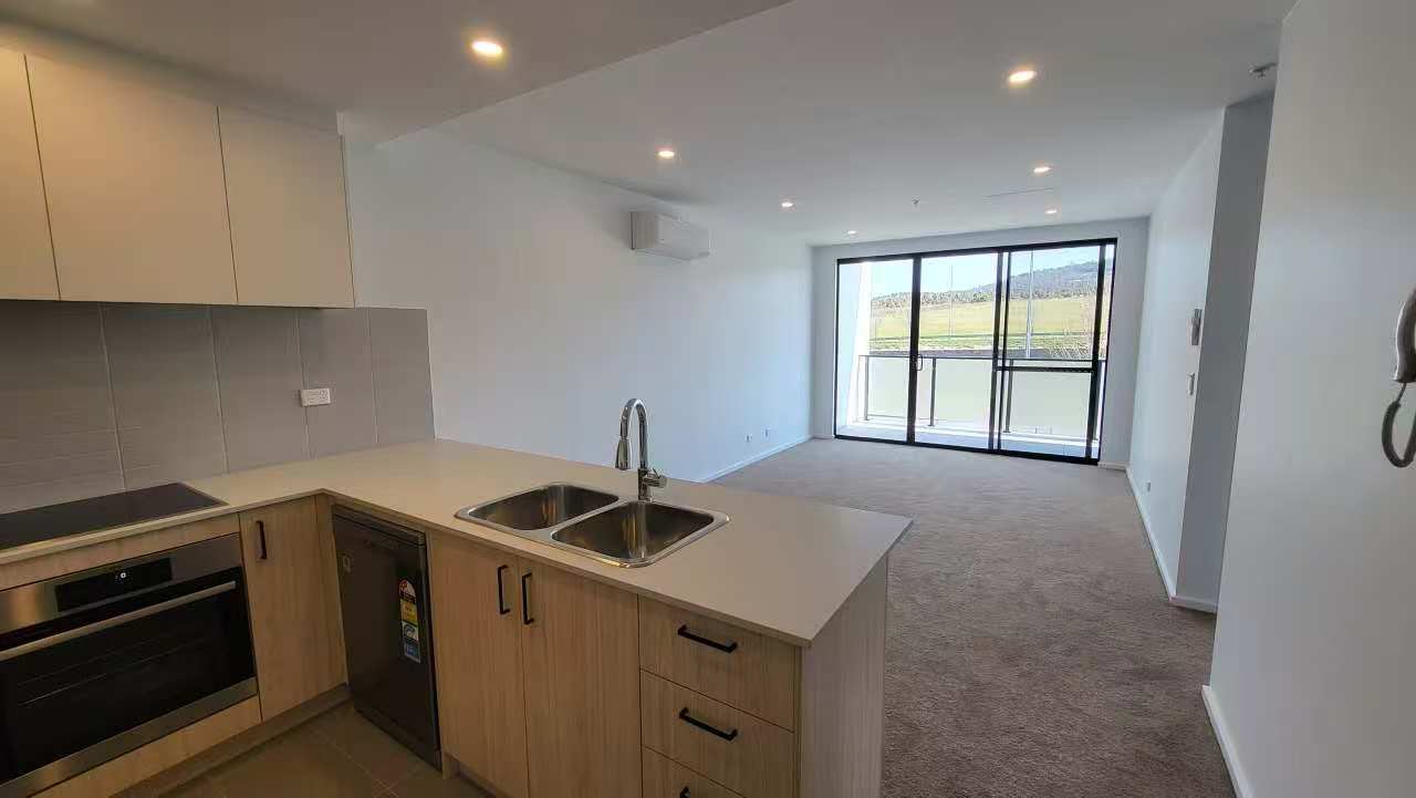 2 Bedroom/170 John Gorton Drive, Coombs, Act, 2611 - Image 8