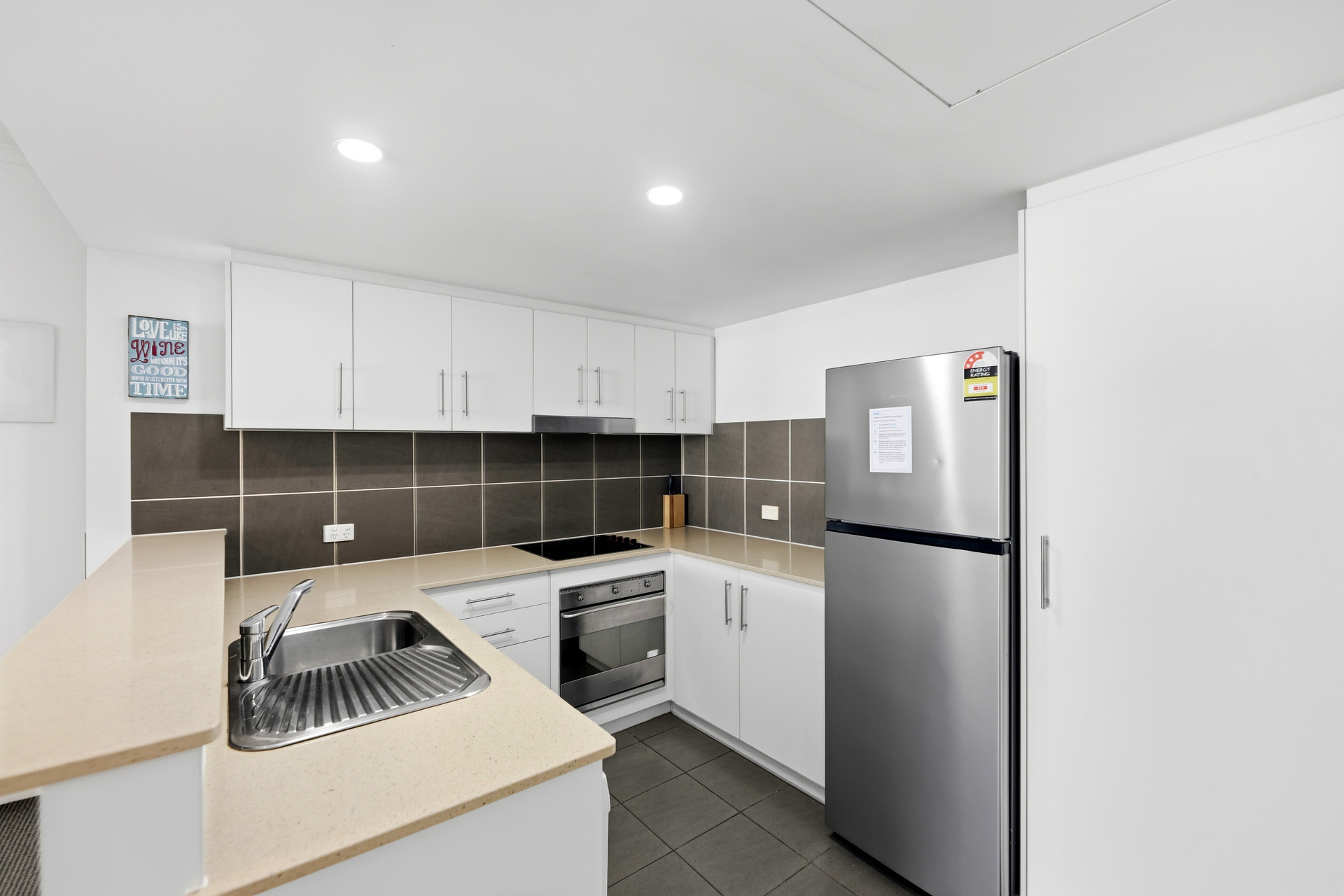 1106 1 OCEAN STREET, BURLEIGH HEADS QLD 4220 - Image 4