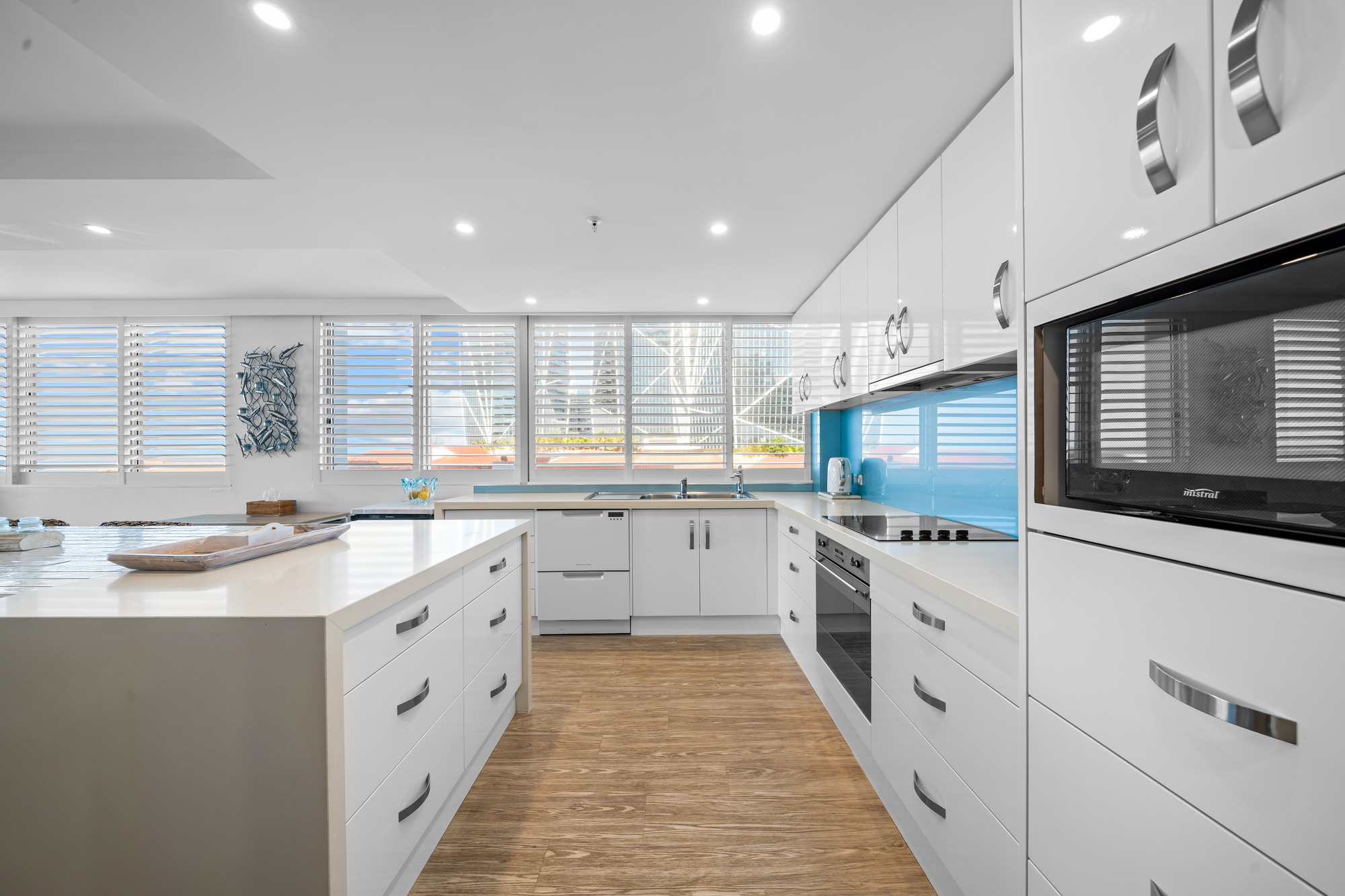 3-bedroom unit at 16 20 Old Burleigh Road, Surfers Paradise QLD 4217, Gold Coast, Queensland