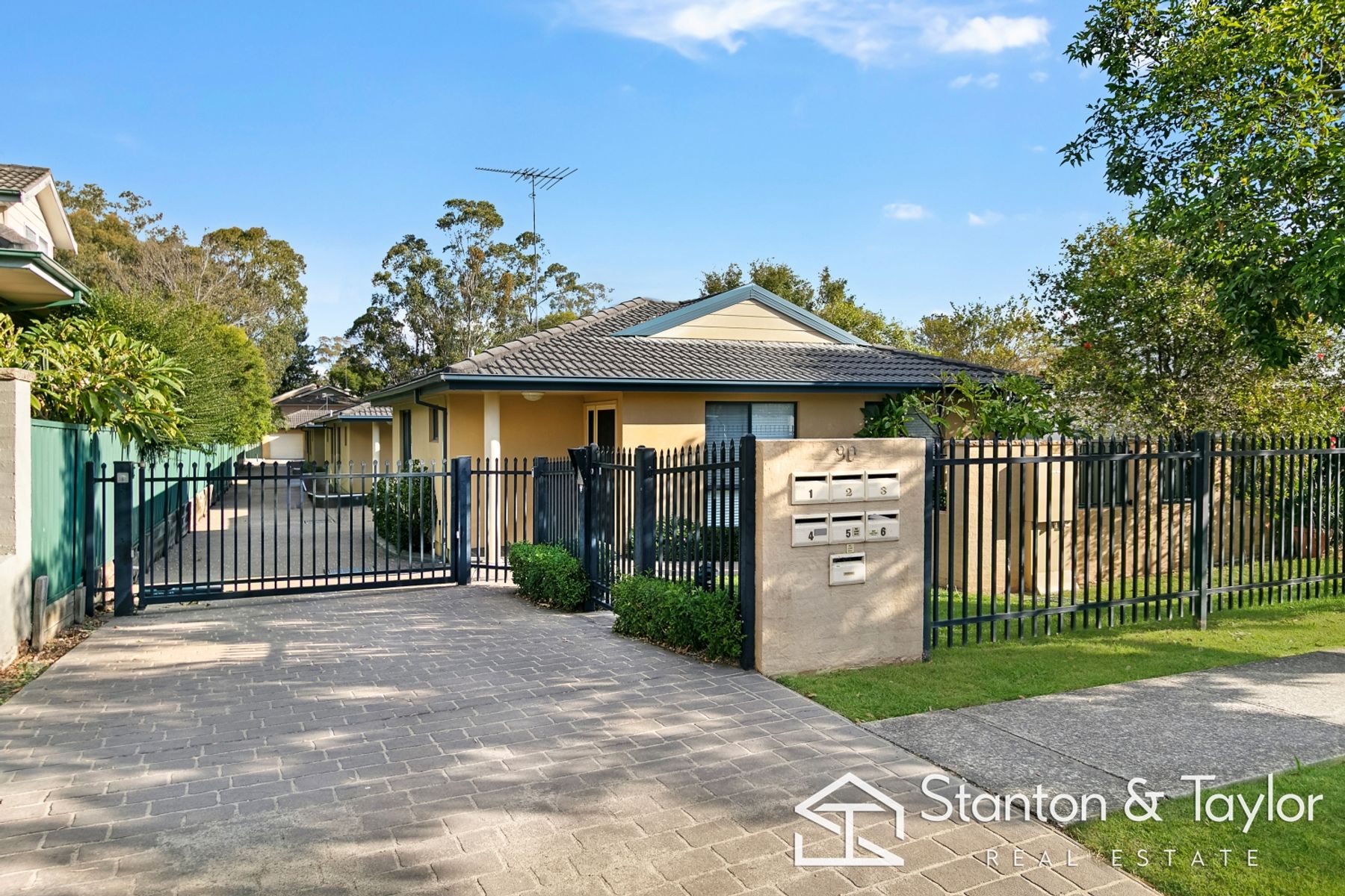 6 90 LETHBRIDGE STREET, PENRITH NSW 2750 - Image 1