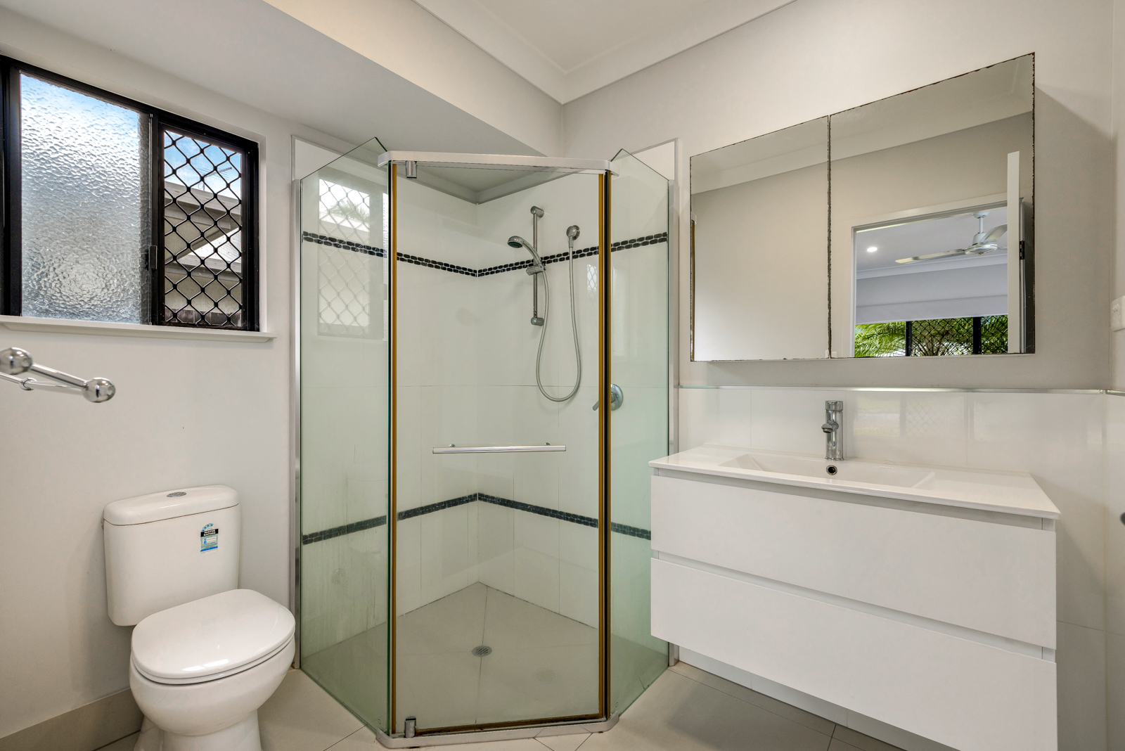 22 Bulleringa Loop, Mount Peter, QLD 4869 - Image 8