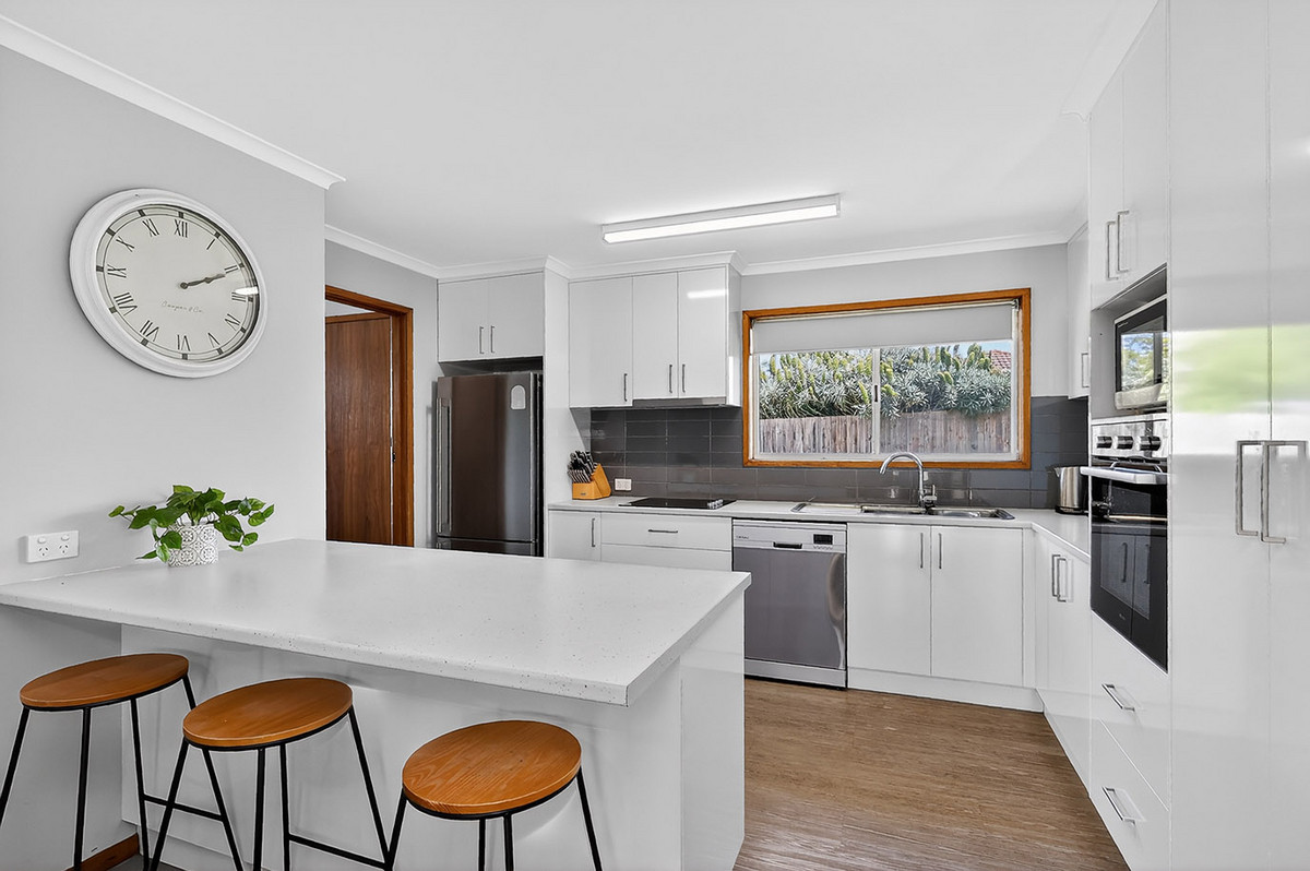 3 AMAROO COURT, Warrnambool VIC 3280 - Image 2