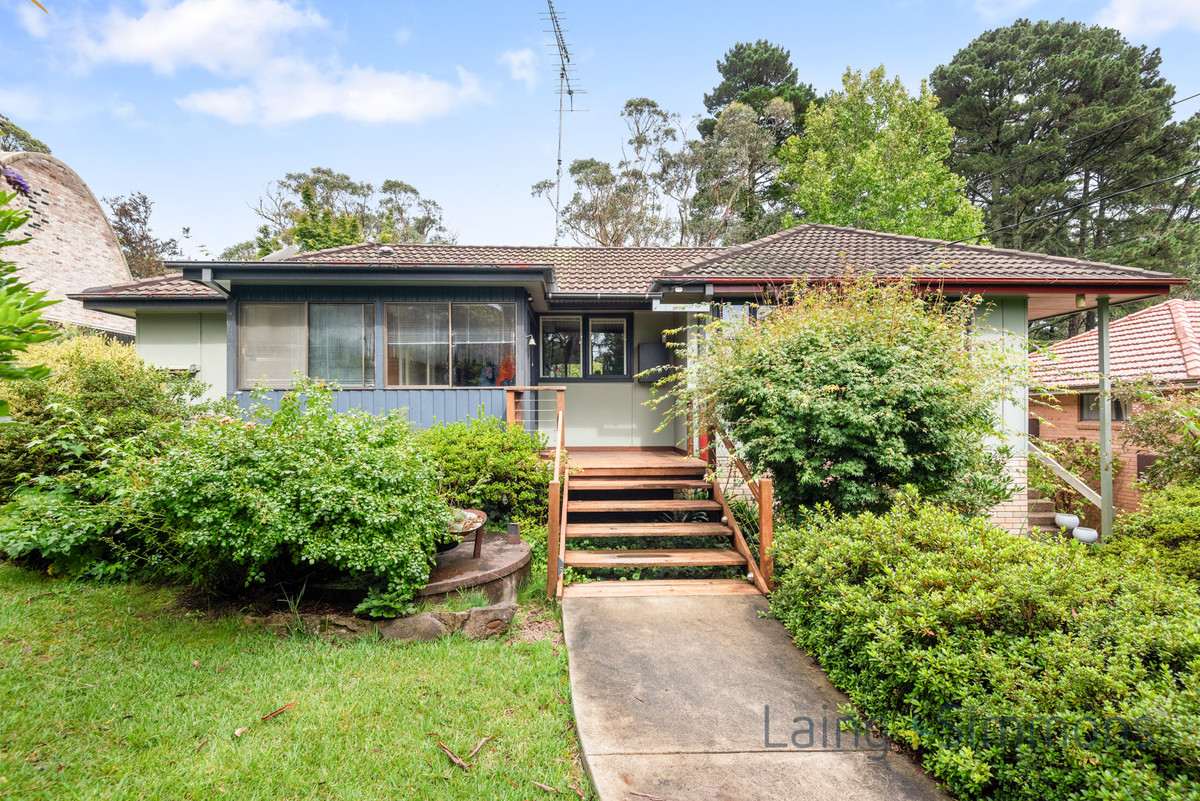 8 Jubilee Avenue, Blackheath, NSW 2785 - Image 1