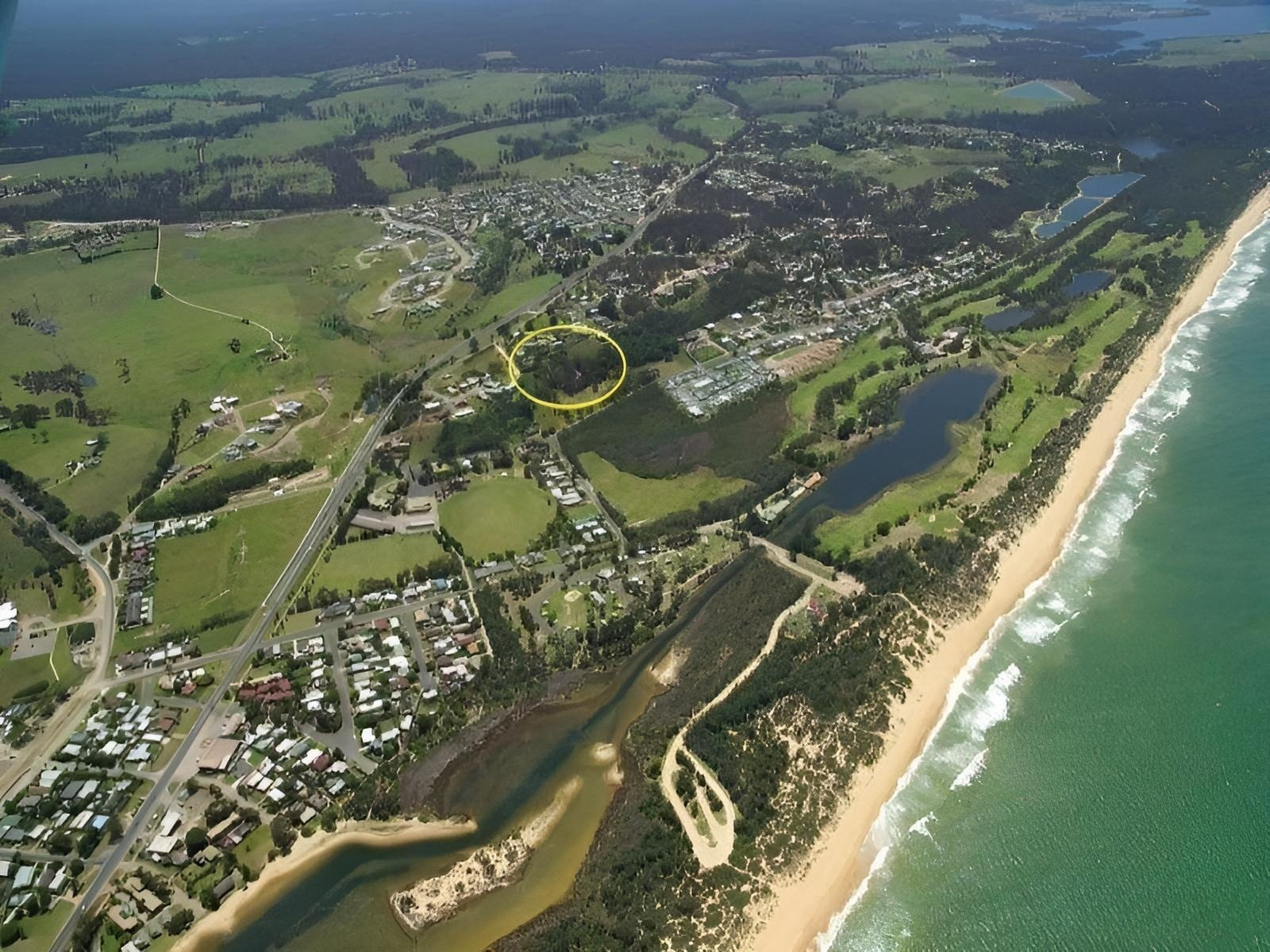 31 LYREBIRD COURT, Lakes Entrance VIC 3909 - Image 5