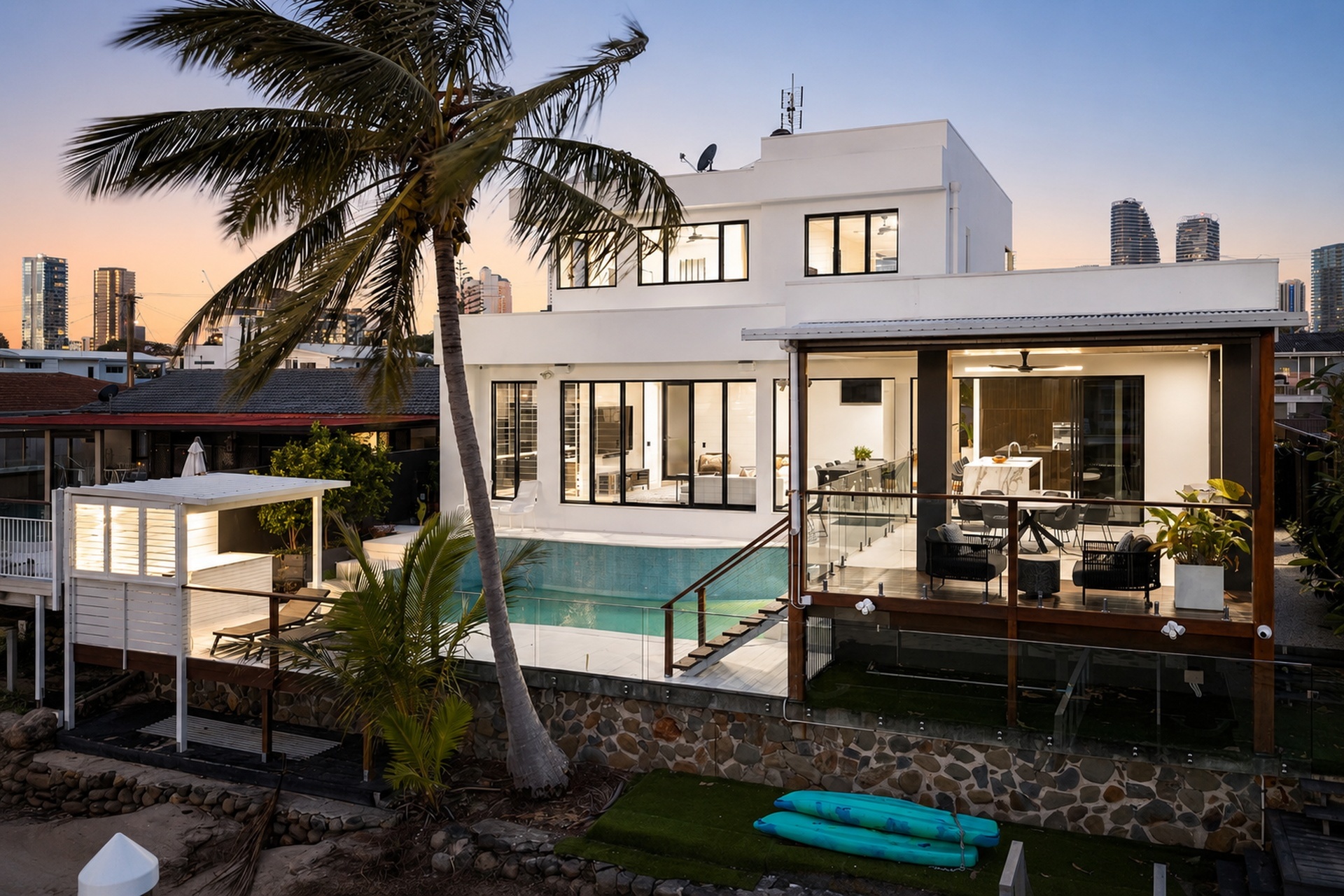 13 Sarasota Key, Broadbeach Waters, Qld, 4218 - Image 2