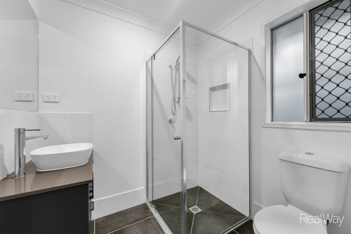 43 Midnight Crescent, Spring Mountain, Qld, 4300 - Image 9