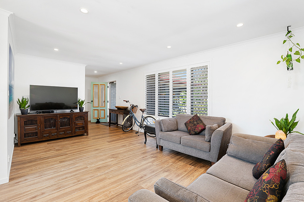 20 CORMACK PLACE, Currumbin Waters QLD 4223 - Image 6