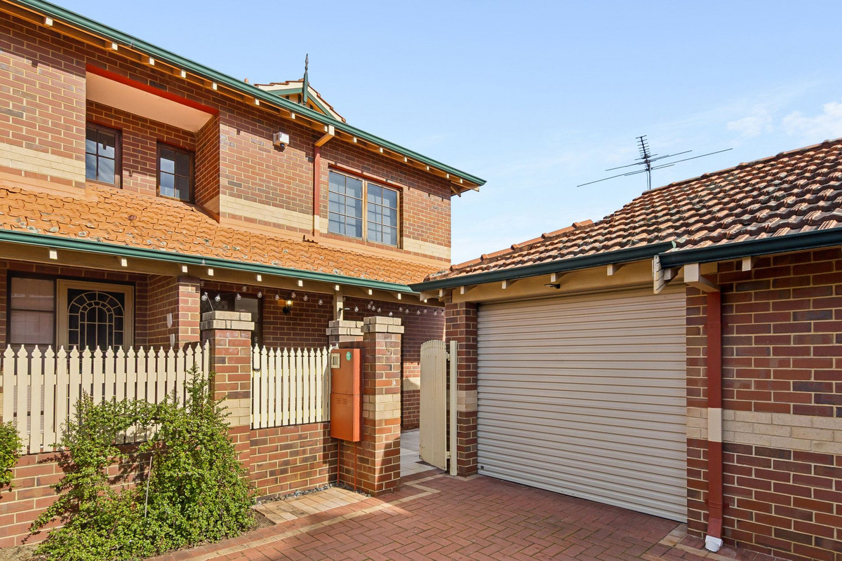 4/29 Hubert Road, Maylands, WA 6051 - Image 1