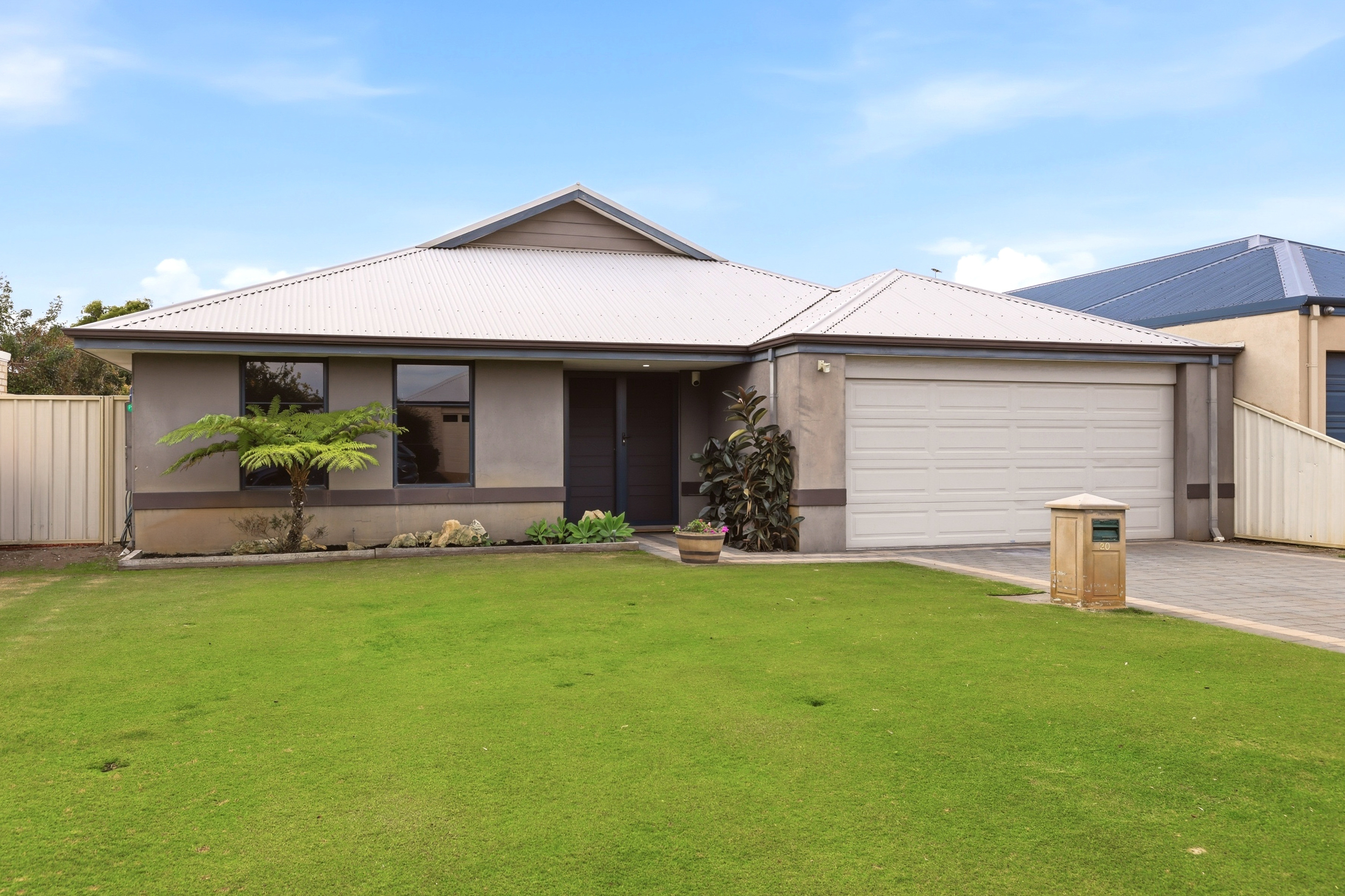 20 Almond Avenue, Shoalwater, WA 6169 - Image 2