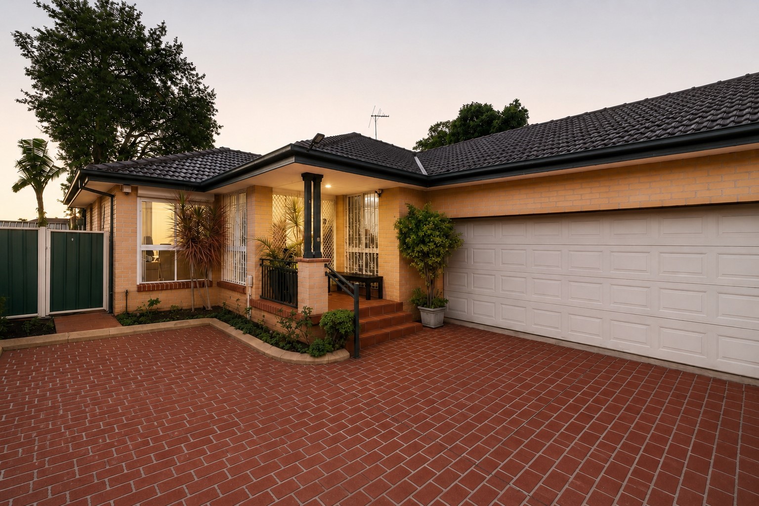 4/55 Gleeson Avenue, Condell Park, NSW 2200 - Image 1