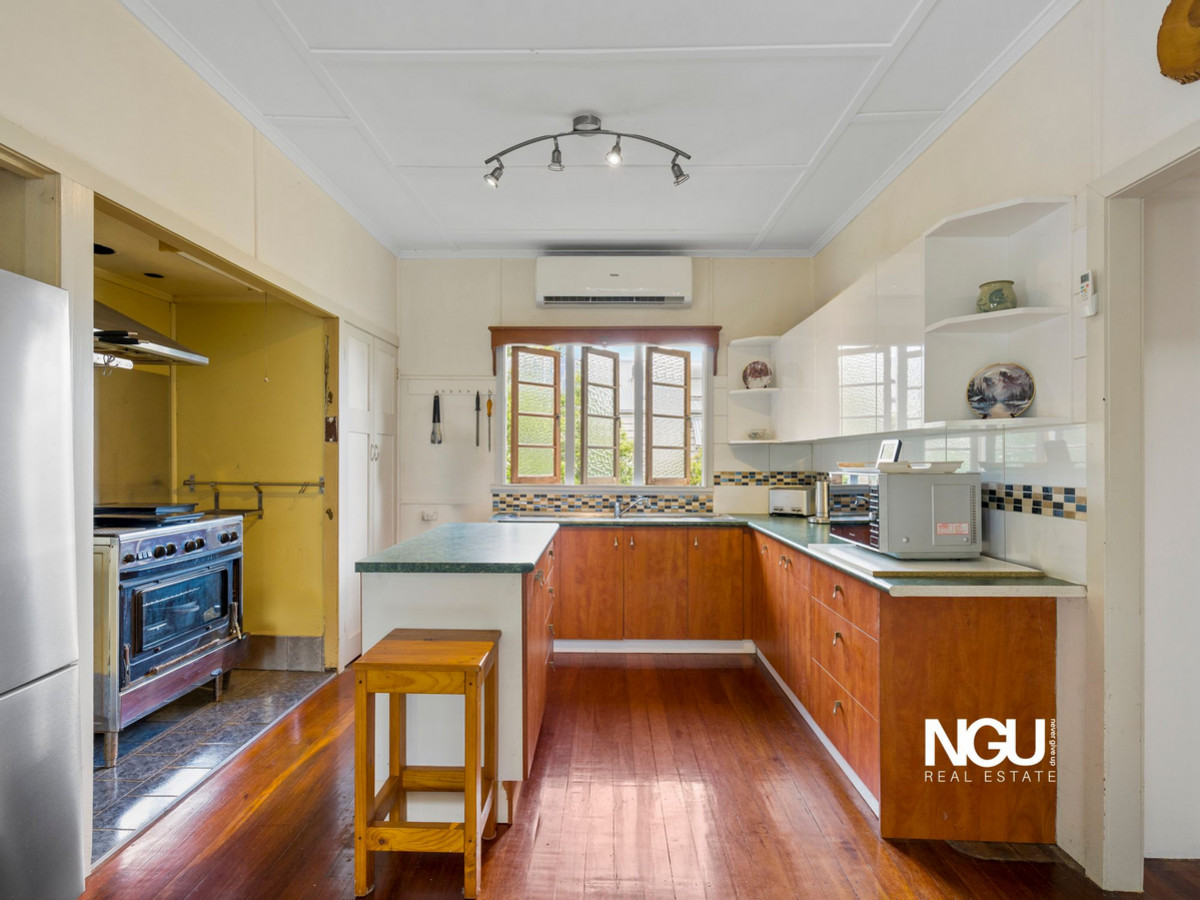 19 HOLT STREET, Brassall QLD 4305 - Image 10