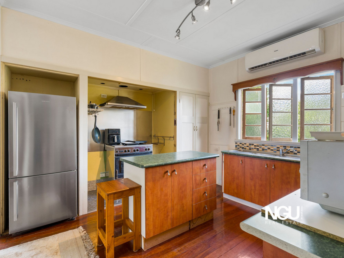 19 HOLT STREET, Brassall QLD 4305 - Image 8