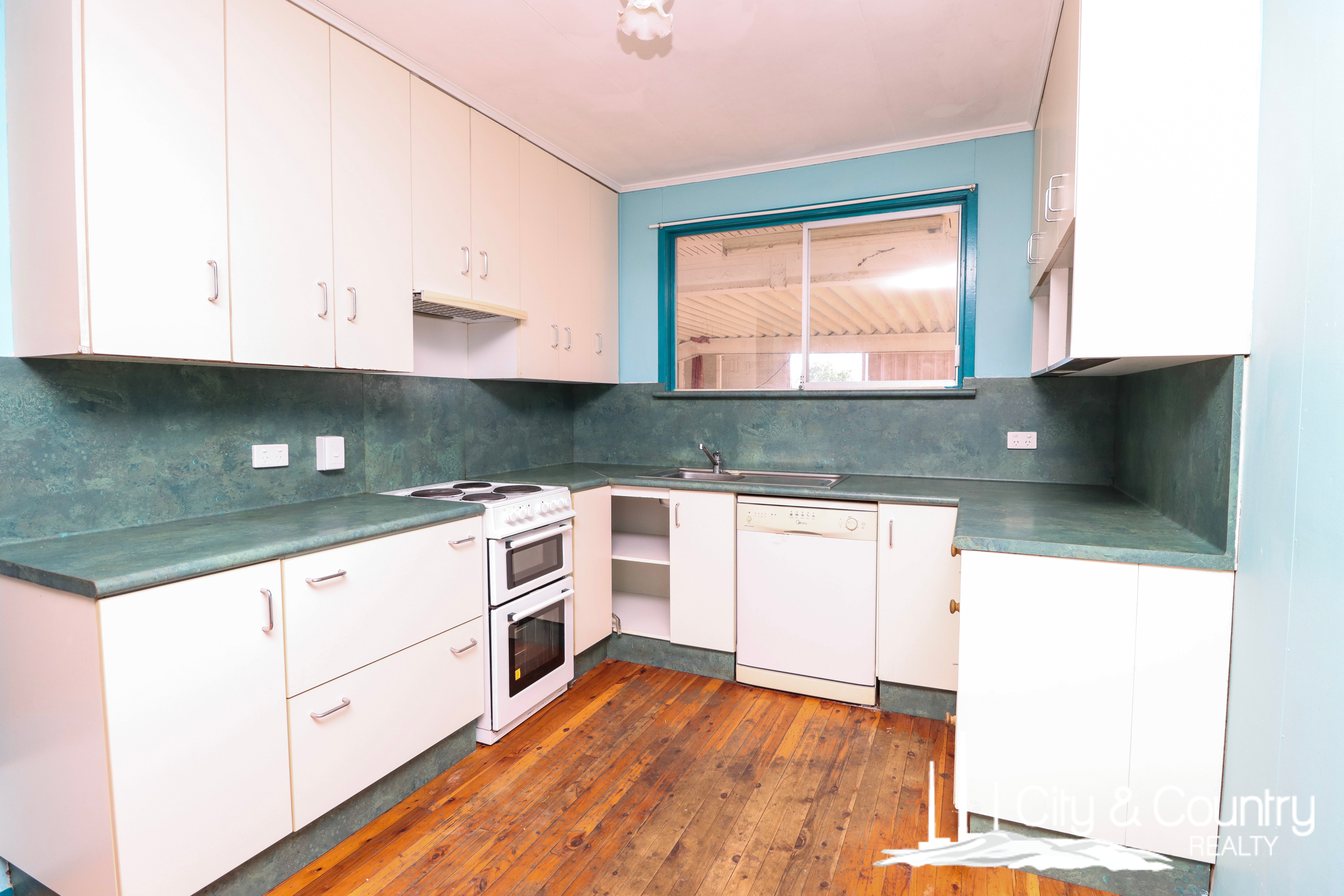 37 Pelican Road, Mount Isa, Qld, 4825 - Image 1