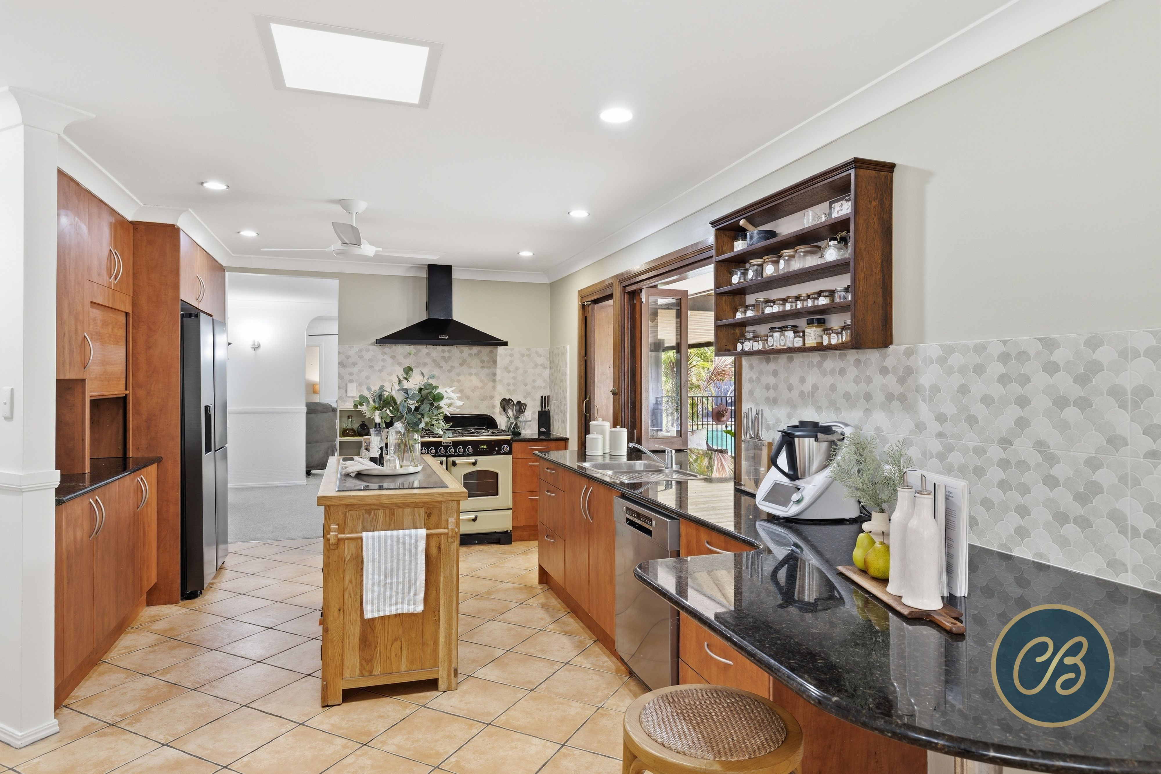 8 Saint Georges Court, Albany Creek, QLD 4035 - Image 2