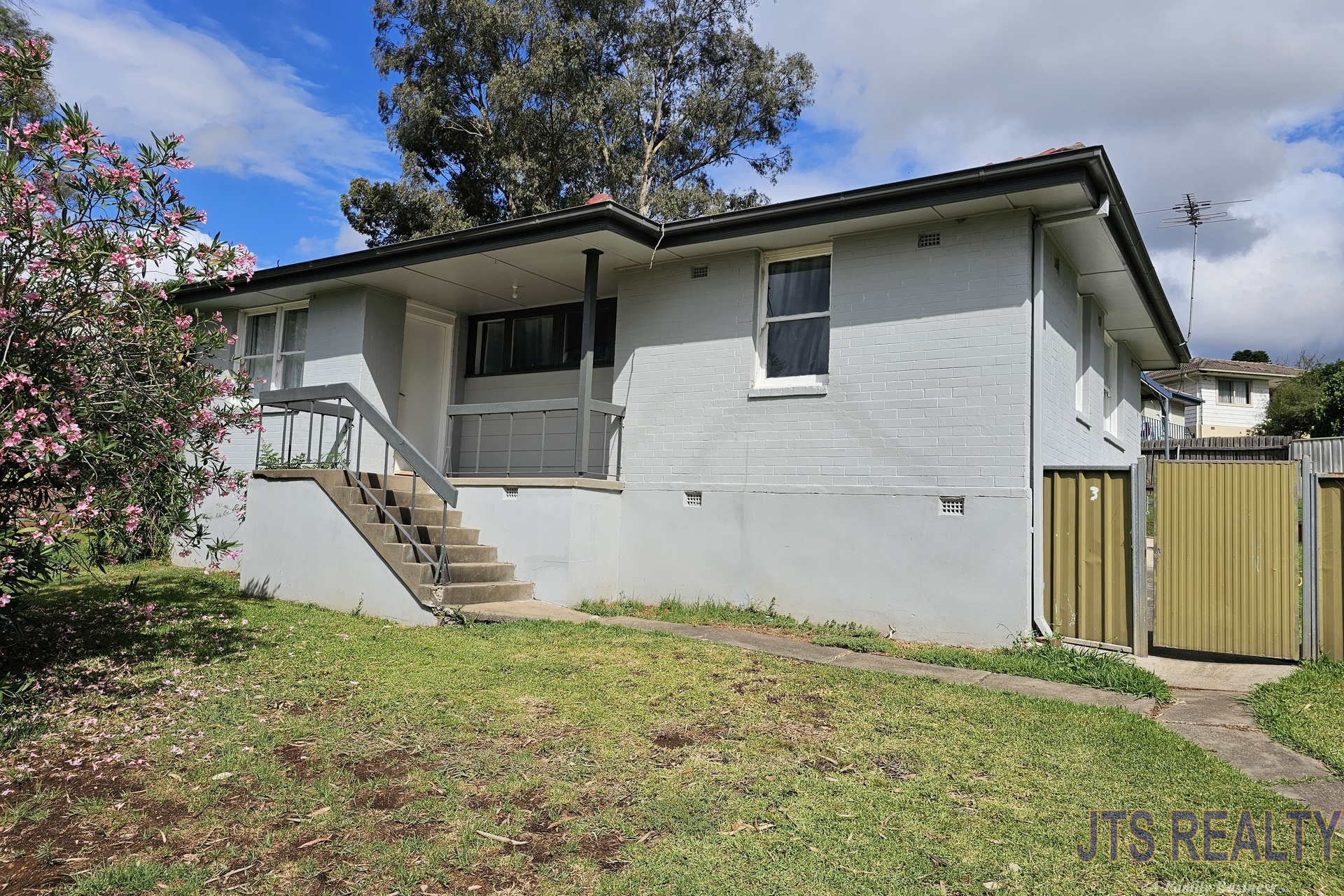 3-bedroom house at 3 Tarakan Avenue, Muswellbrook, NSW 2333, Muswellbrook, New South Wales