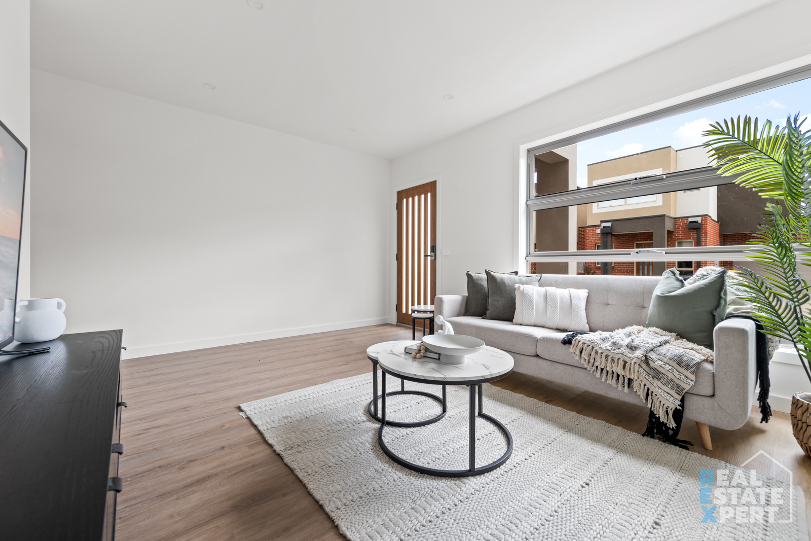 3-bedroom unit at 8 Tiger Way, Officer, VIC 3809, Cardinia, Victoria