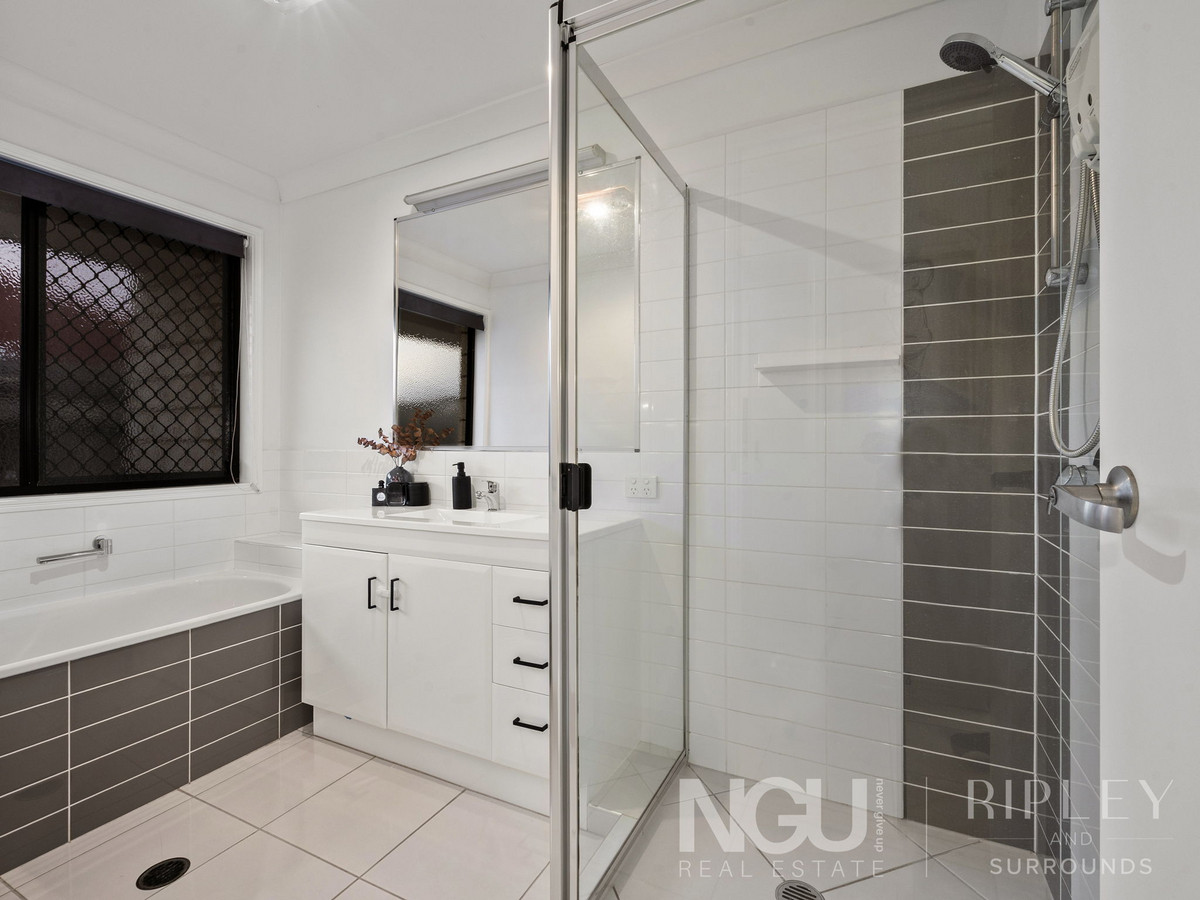12 Wattle Crescent, Raceview, QLD 4305 - Image 9